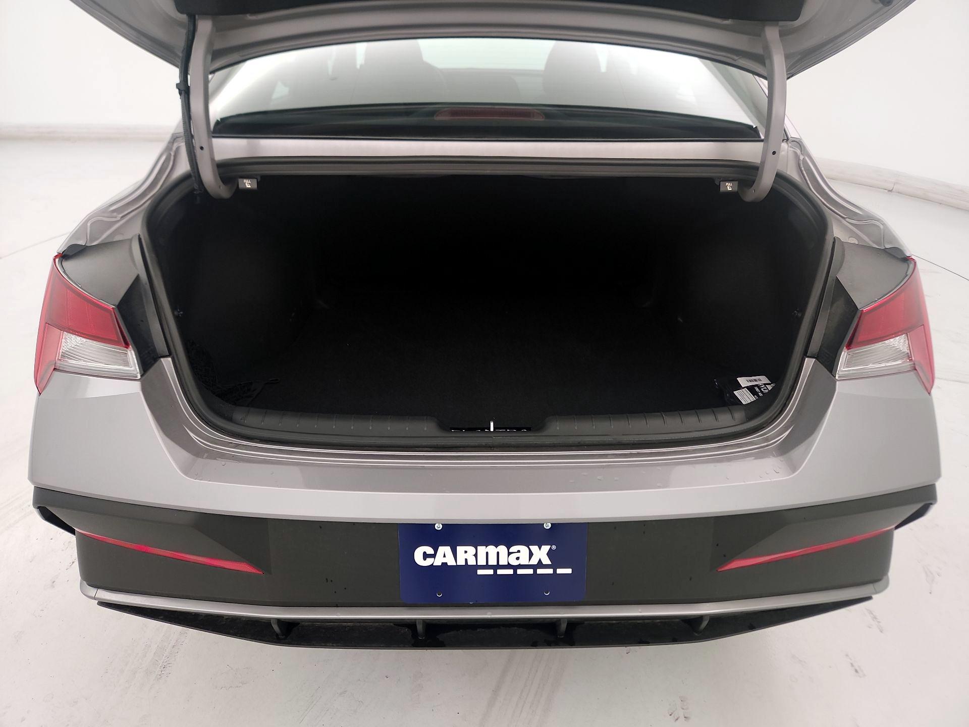 Thumbnail: 2025 Hyundai Elantra - 20