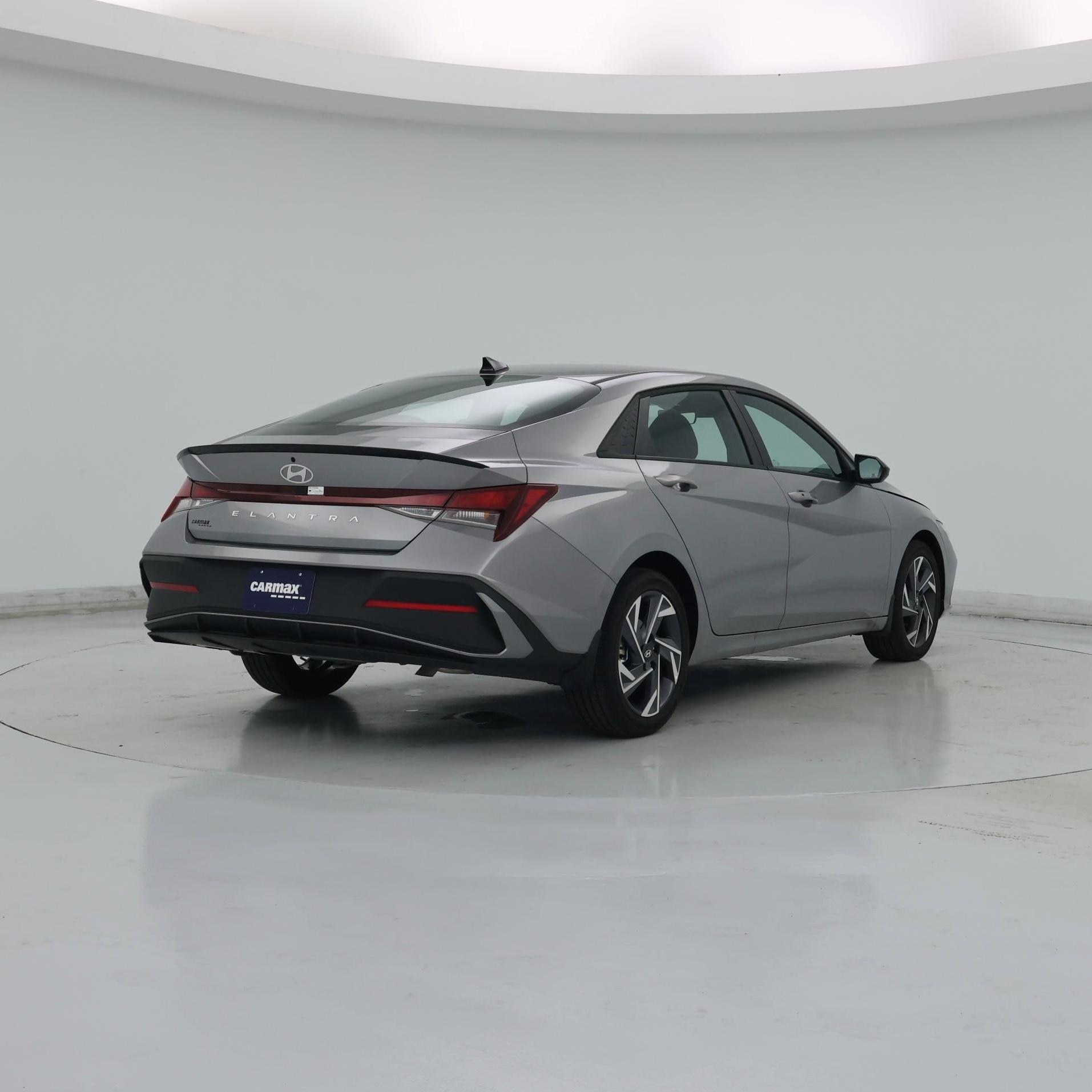 Thumbnail: 2025 Hyundai Elantra - 8