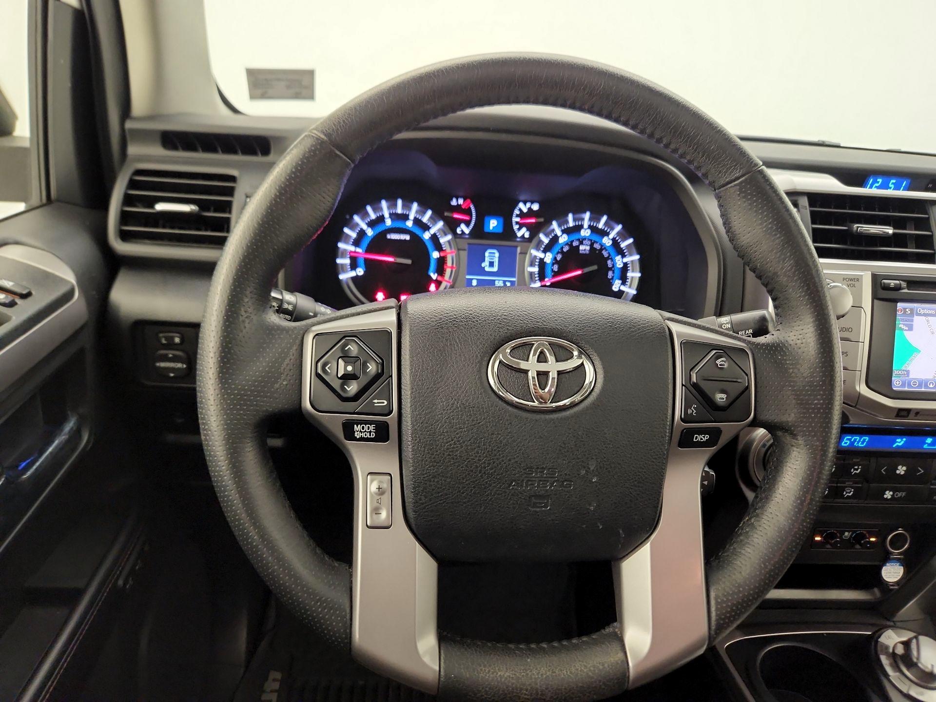 Thumbnail: 2019 Toyota 4Runner - 10