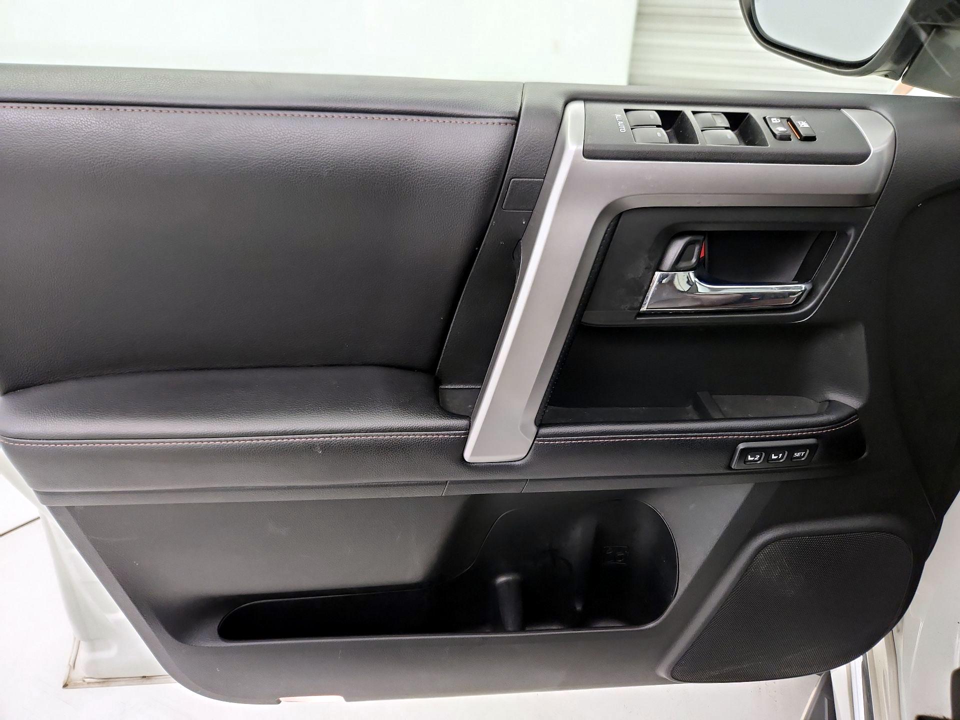 Thumbnail: 2019 Toyota 4Runner - 12