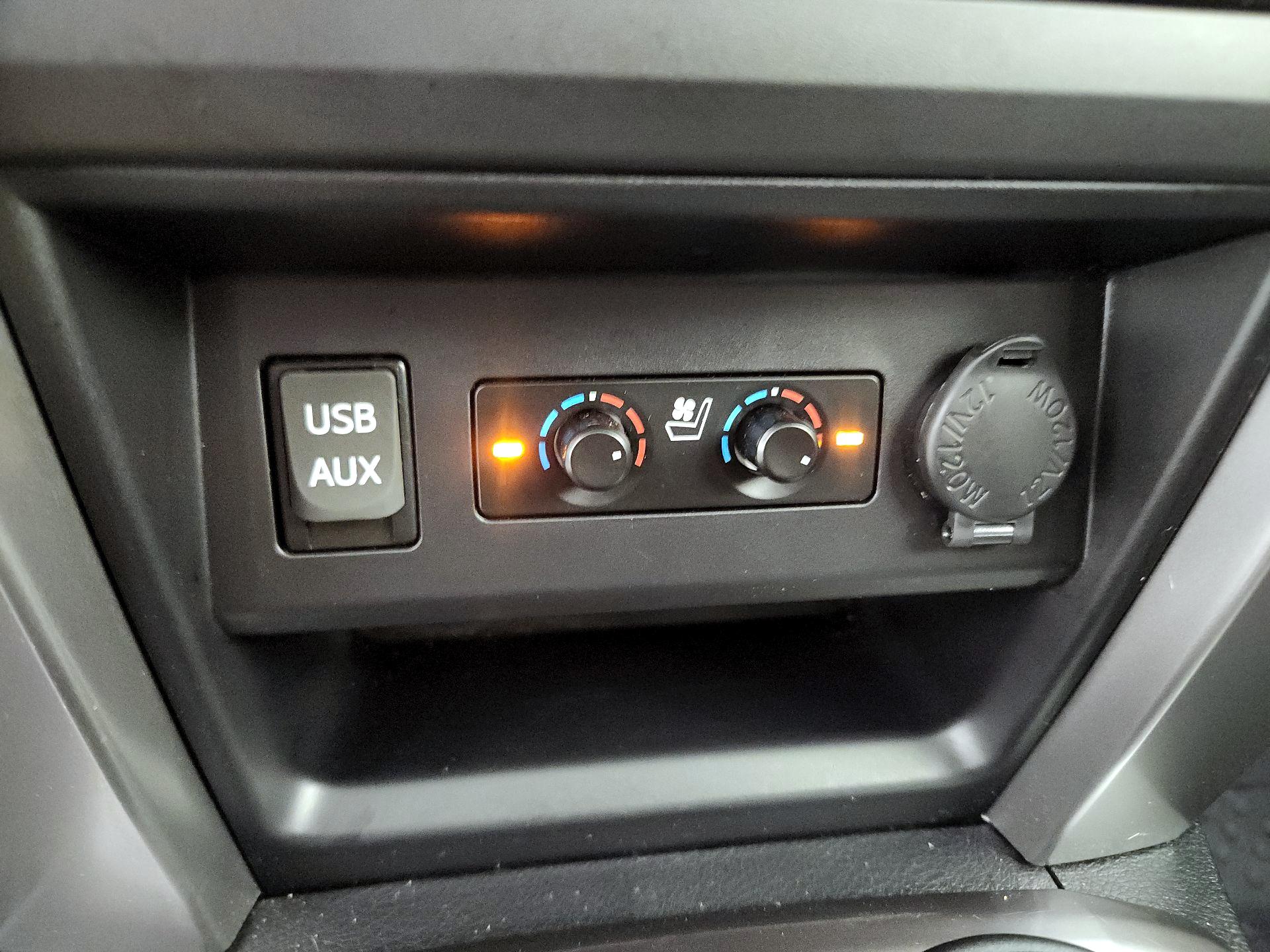 Thumbnail: 2019 Toyota 4Runner - 19