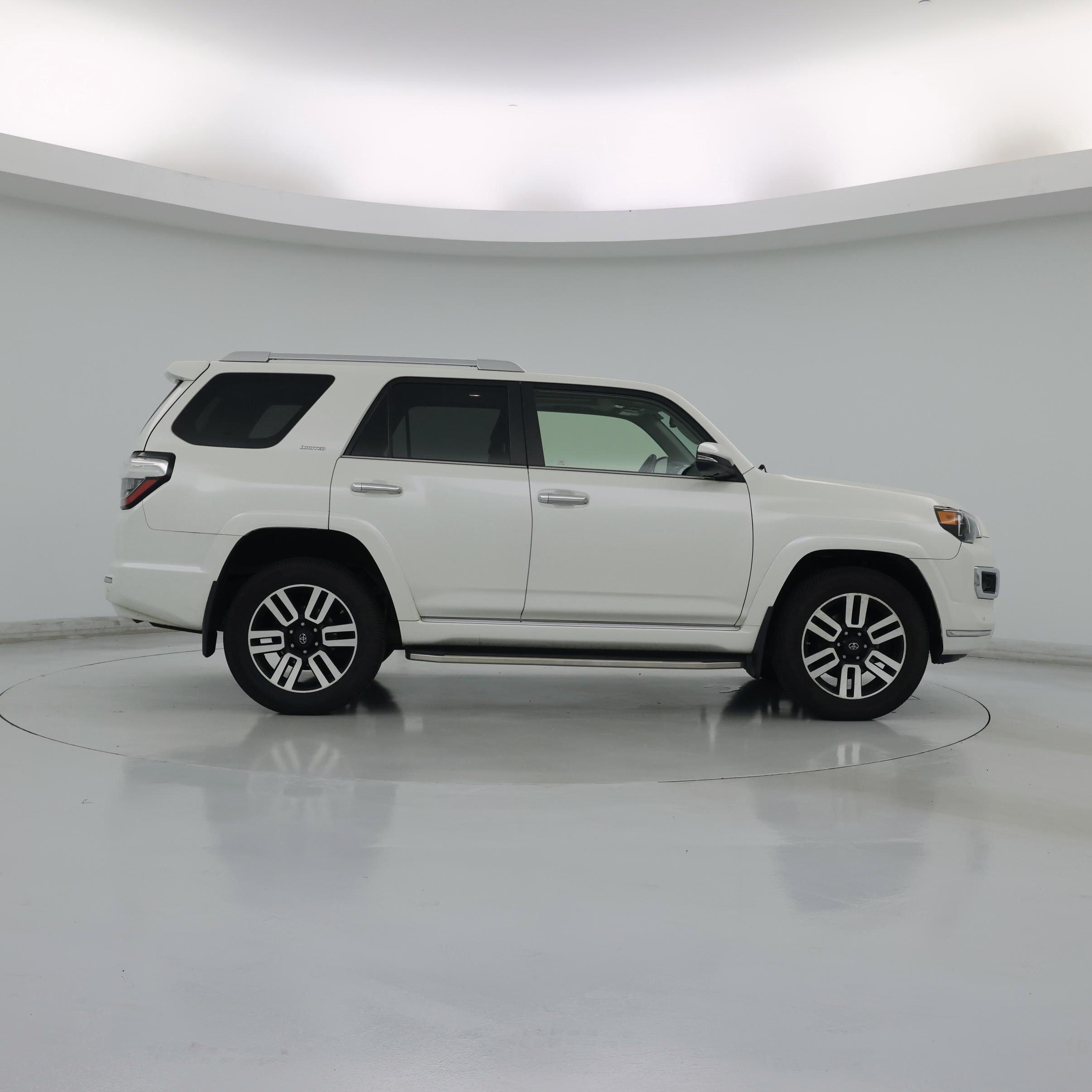 Thumbnail: 2019 Toyota 4Runner - 7