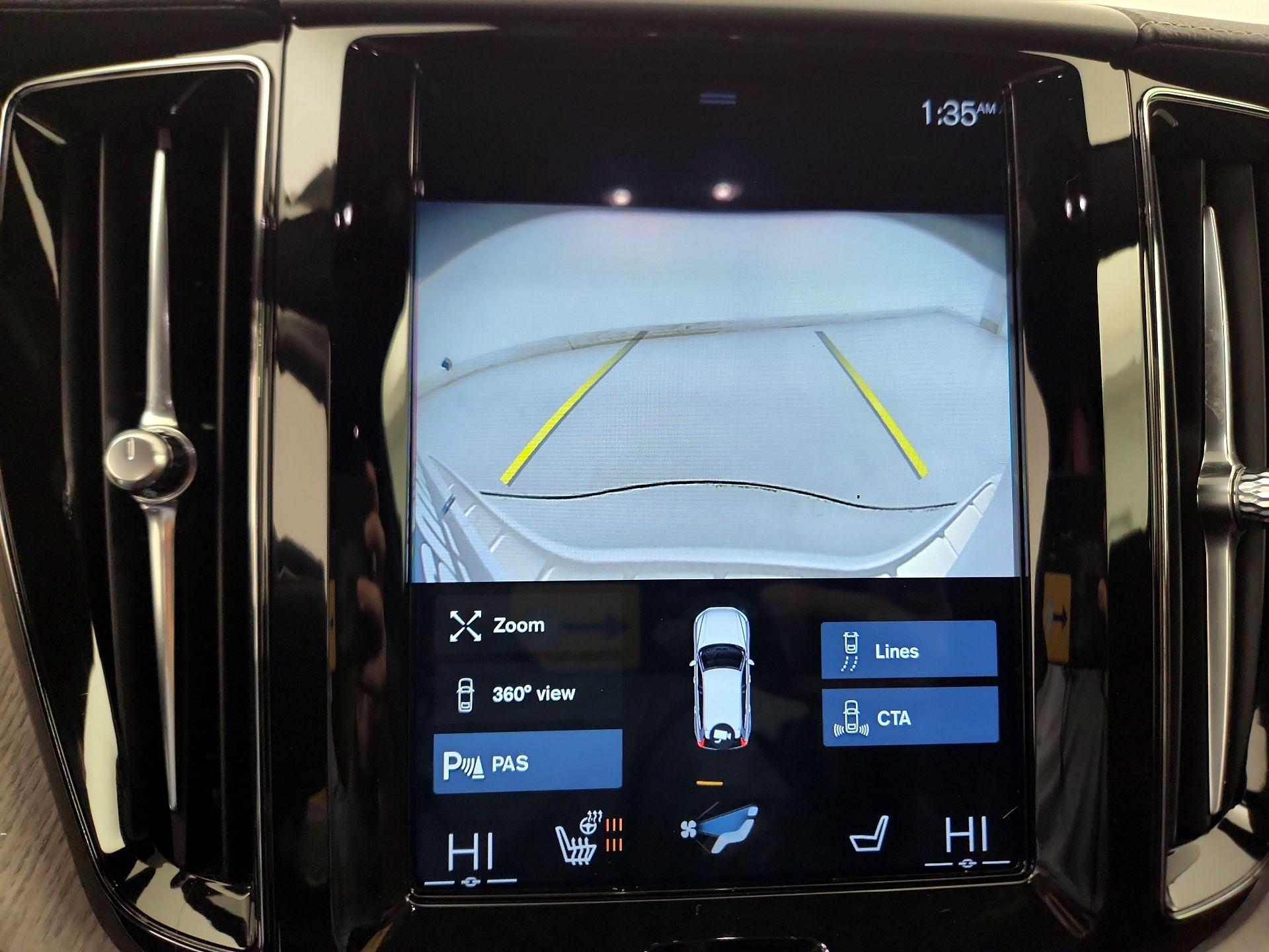 Thumbnail: 2020 Volvo XC60 - 14