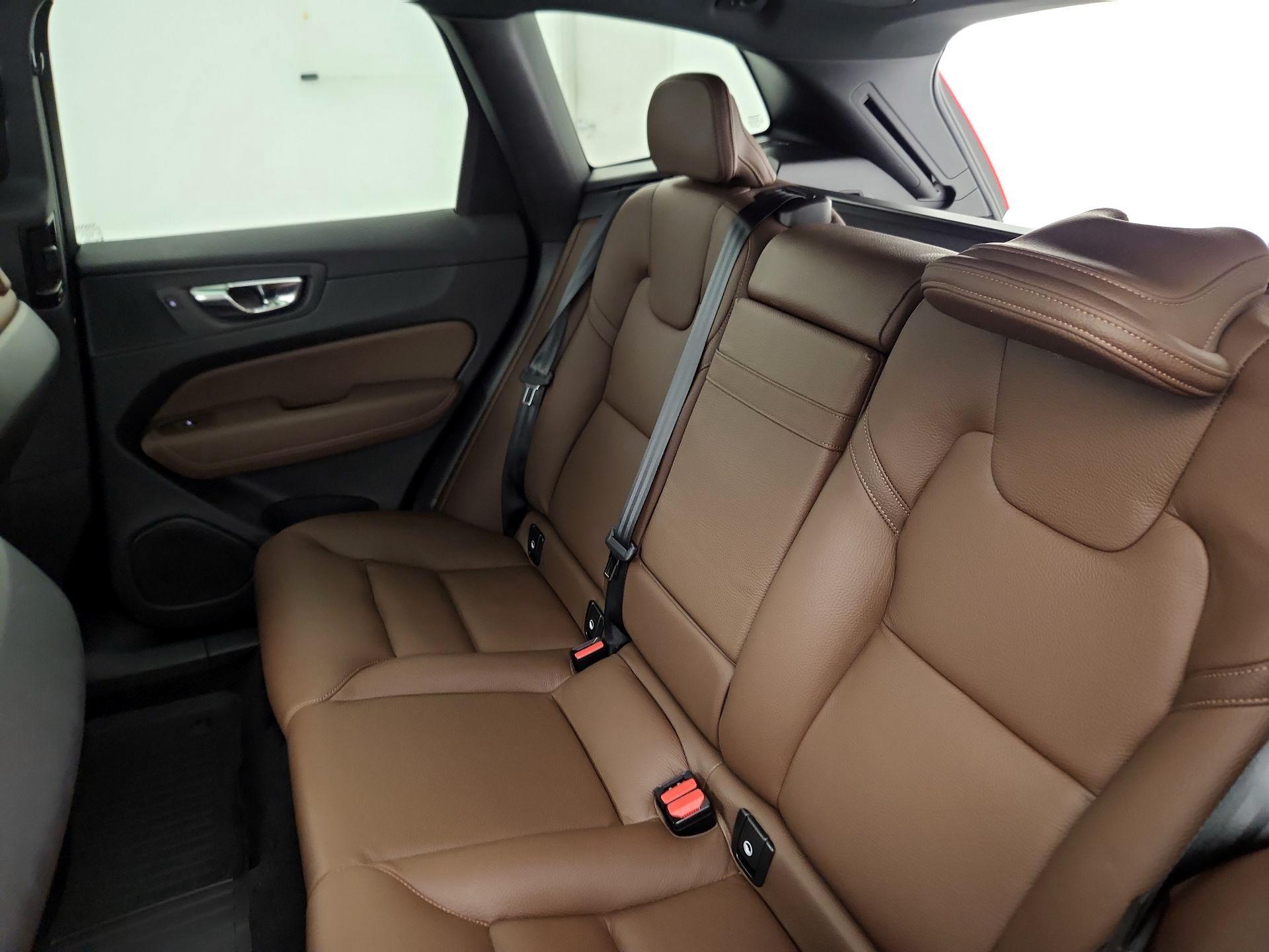 Thumbnail: 2020 Volvo XC60 - 19