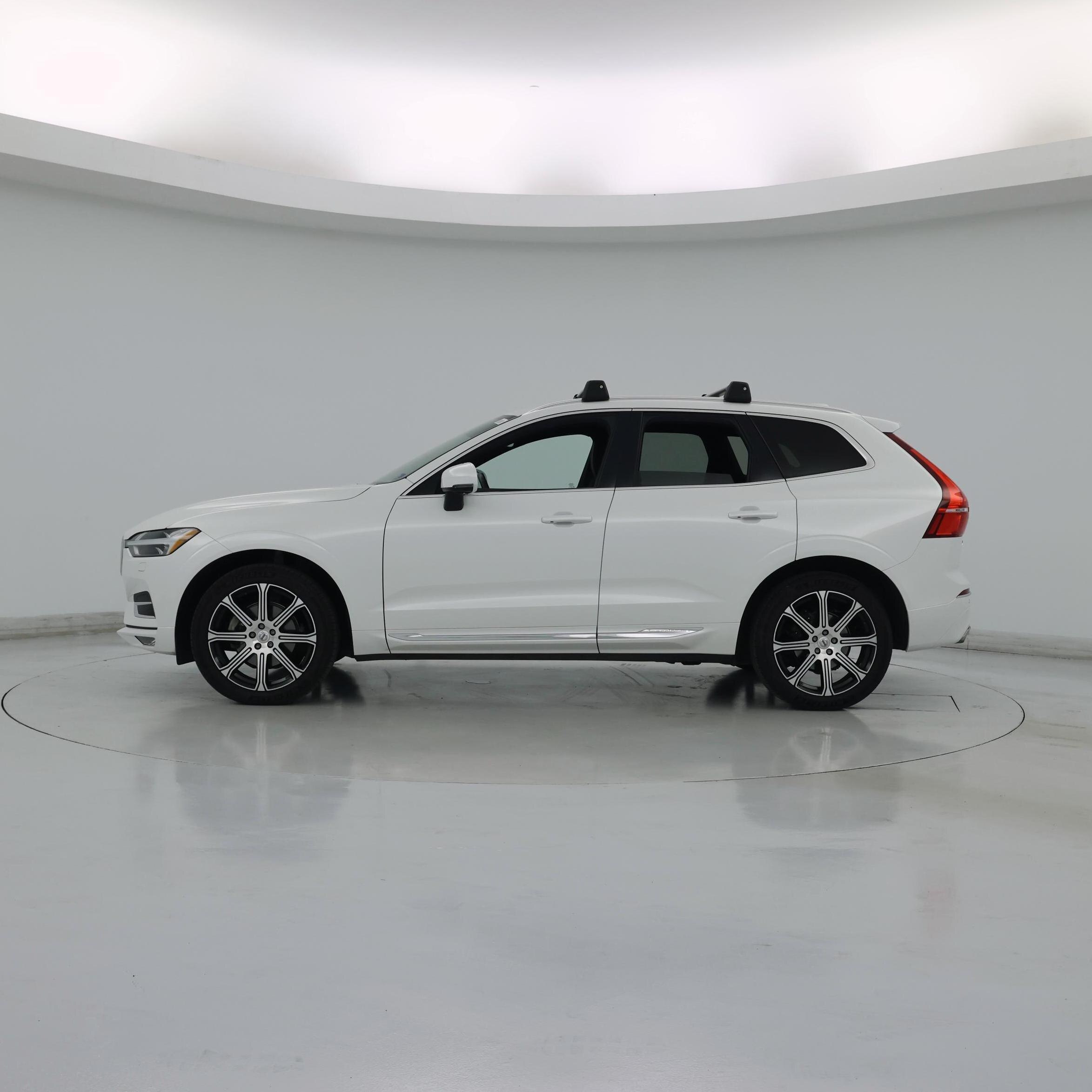 Thumbnail: 2020 Volvo XC60 - 3