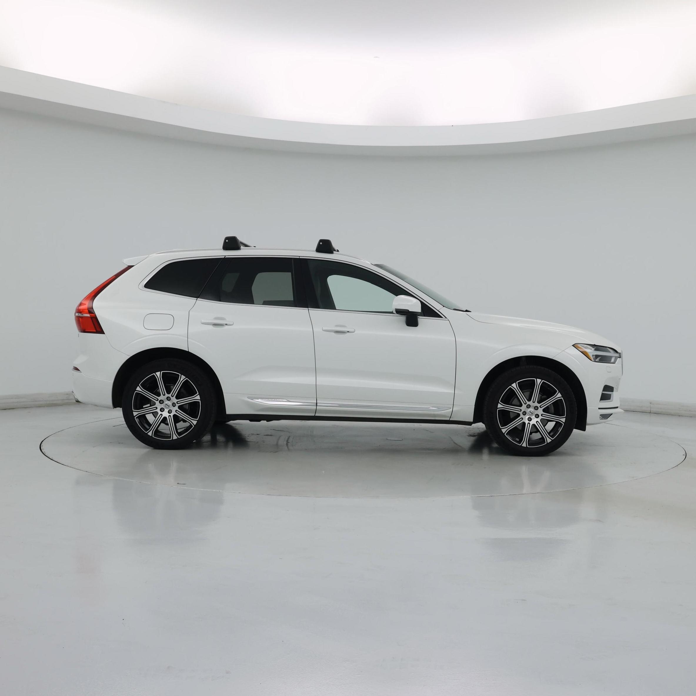 Thumbnail: 2020 Volvo XC60 - 7