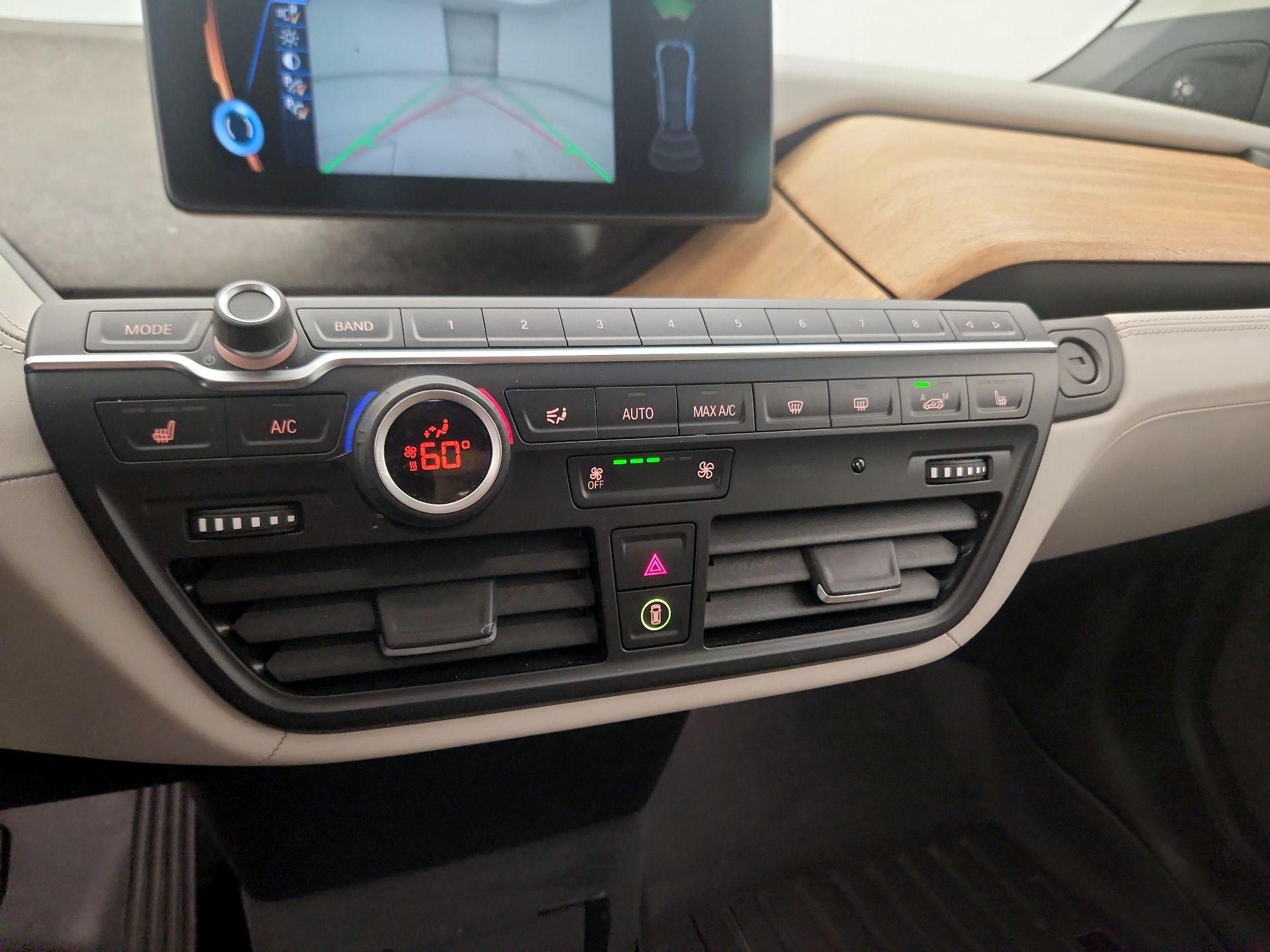 Thumbnail: 2016 BMW i3 - 16