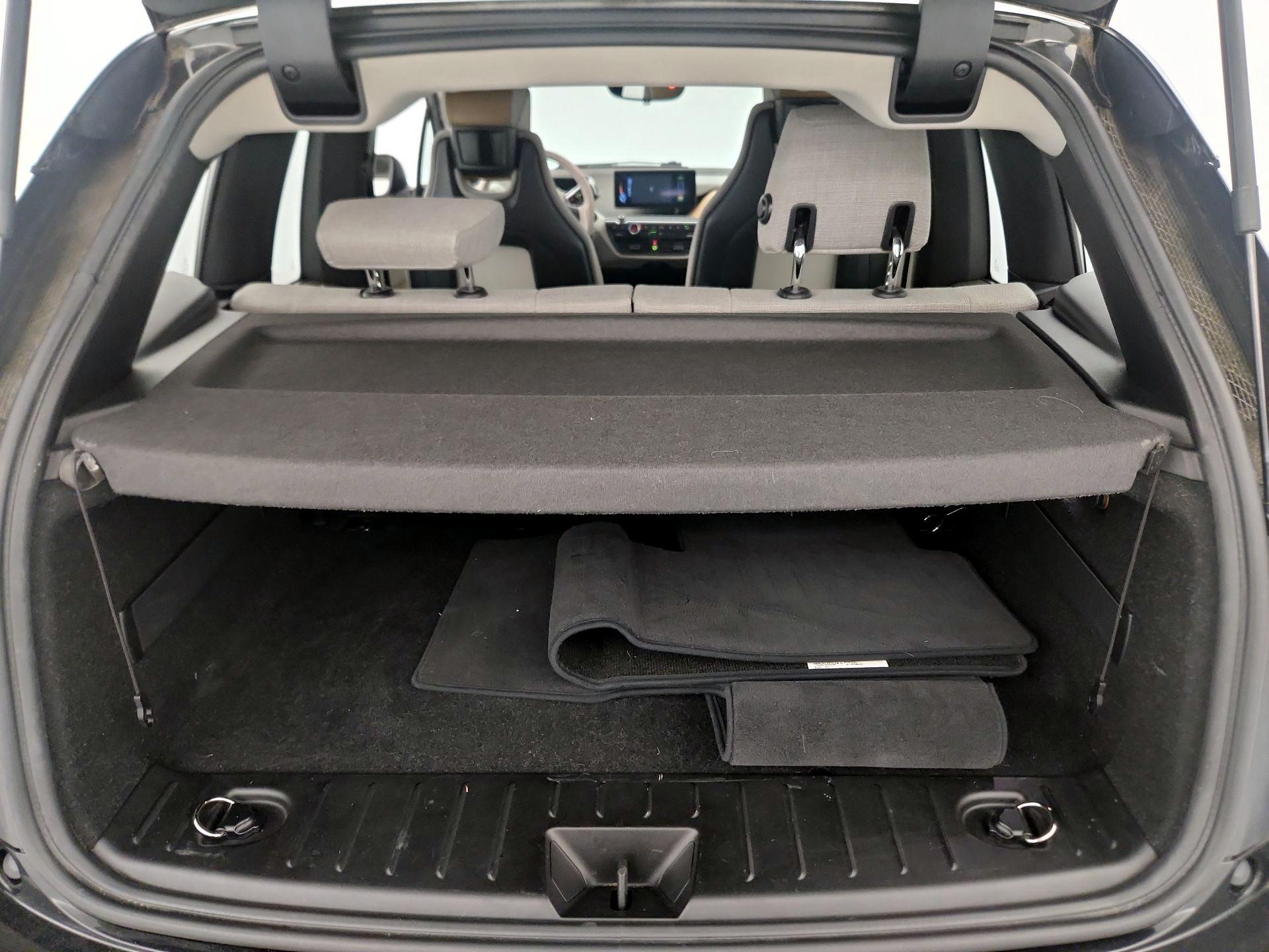 Thumbnail: 2016 BMW i3 - 19