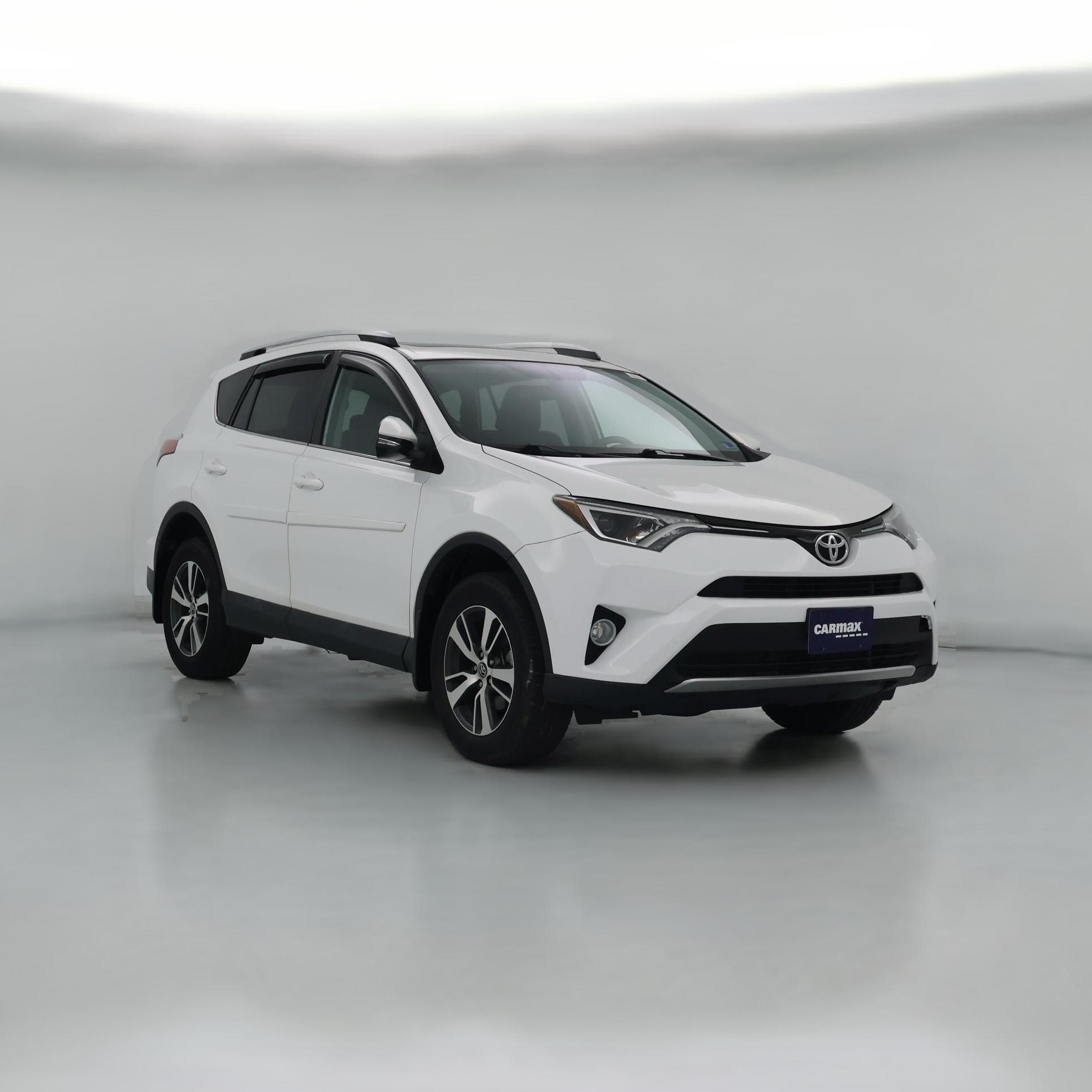 Thumbnail: 2016 Toyota RAV4 - 1