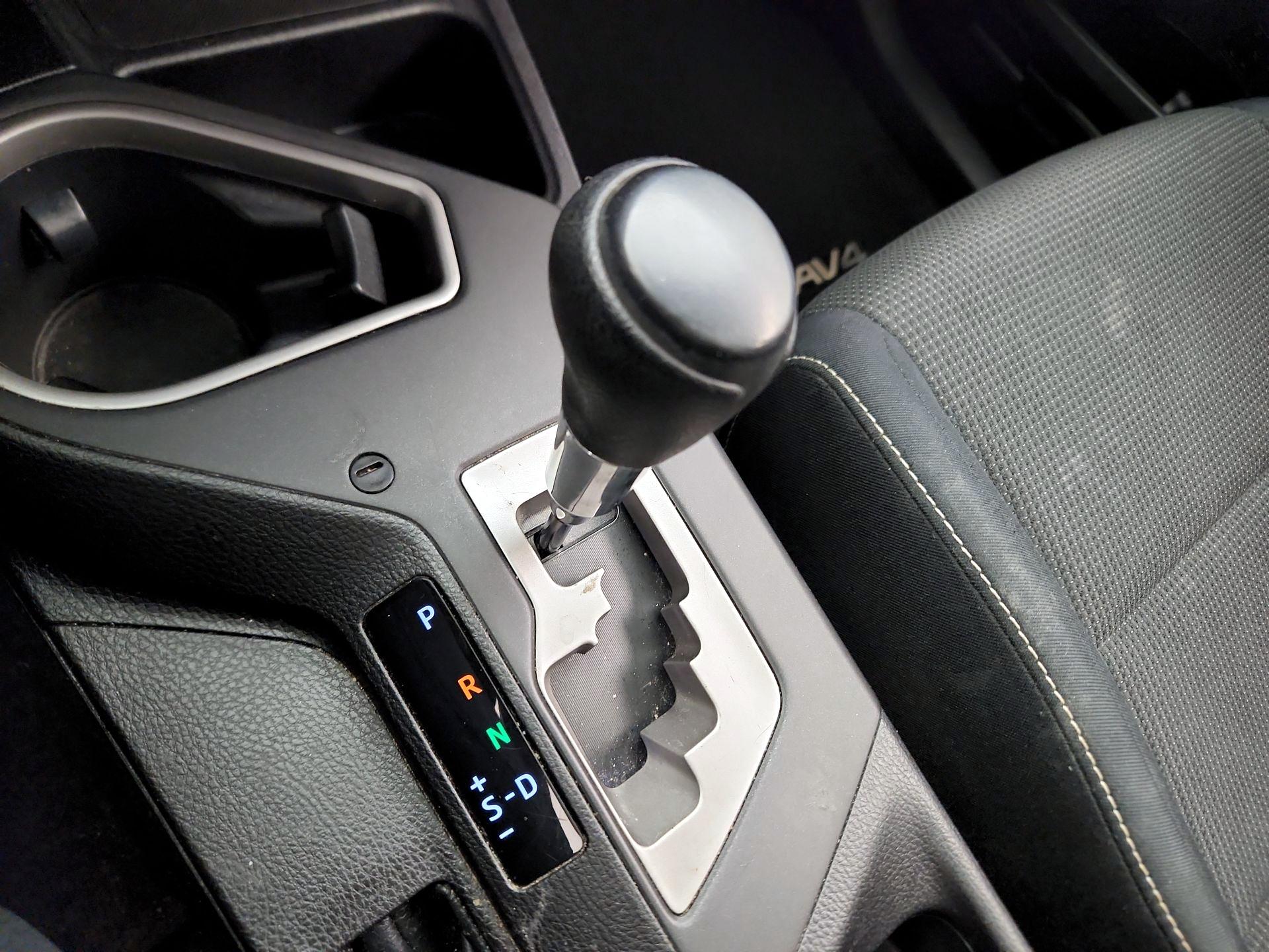 Thumbnail: 2016 Toyota RAV4 - 17