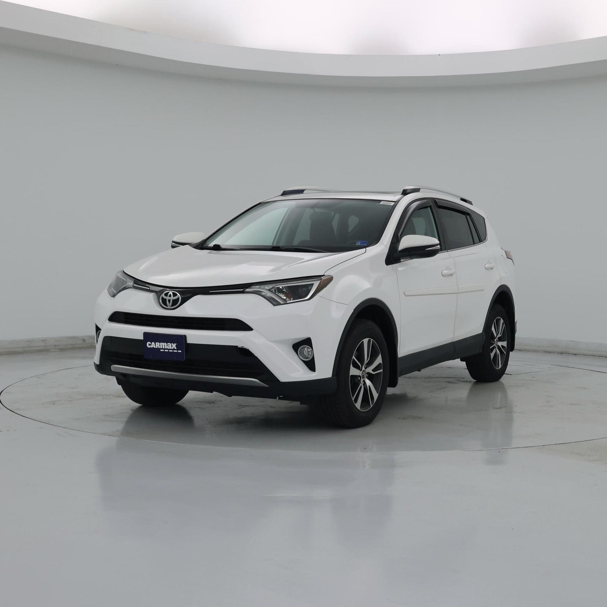 Thumbnail: 2016 Toyota RAV4 - 4