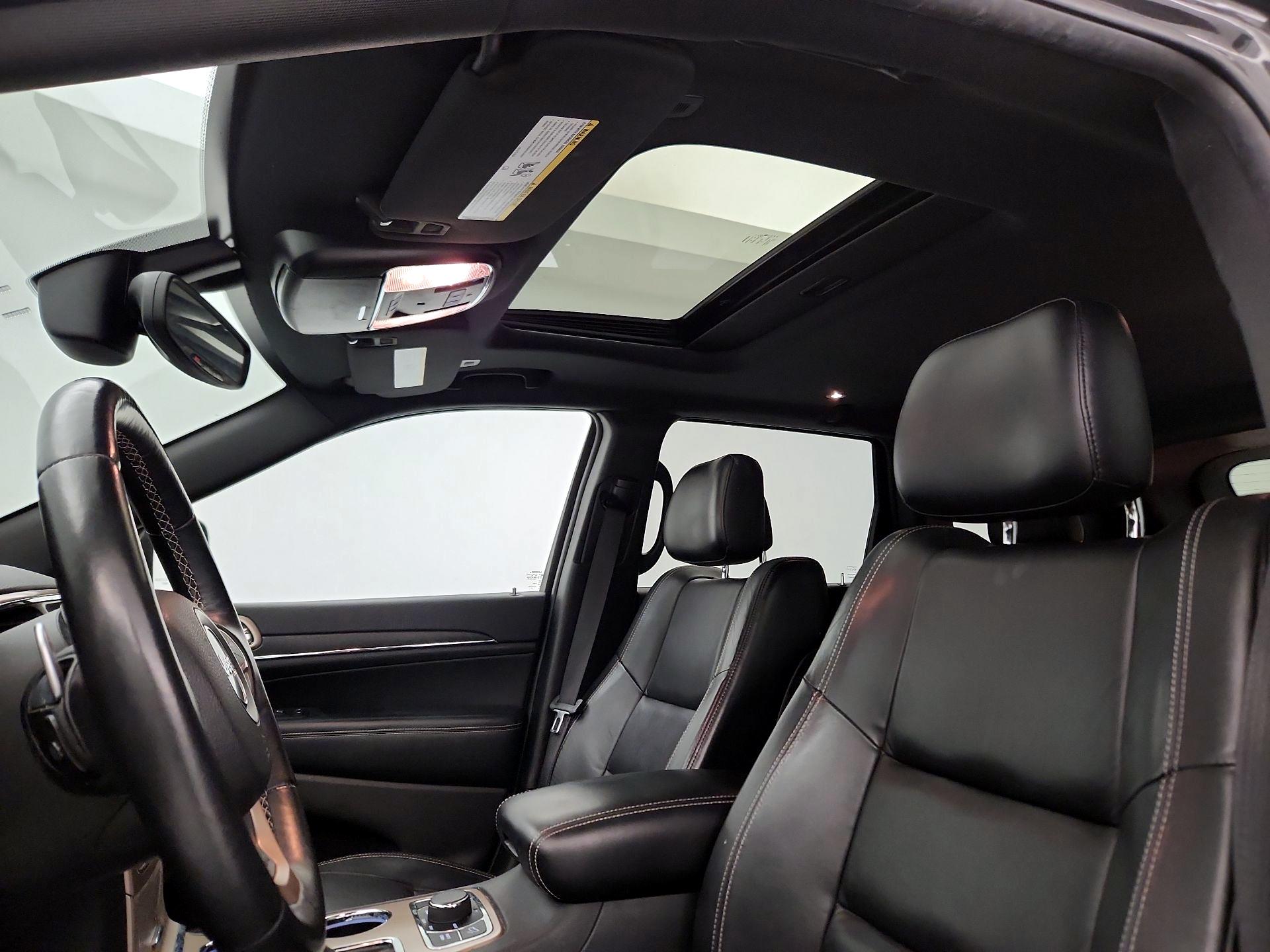 Thumbnail: 2017 Jeep Grand Cherokee - 20