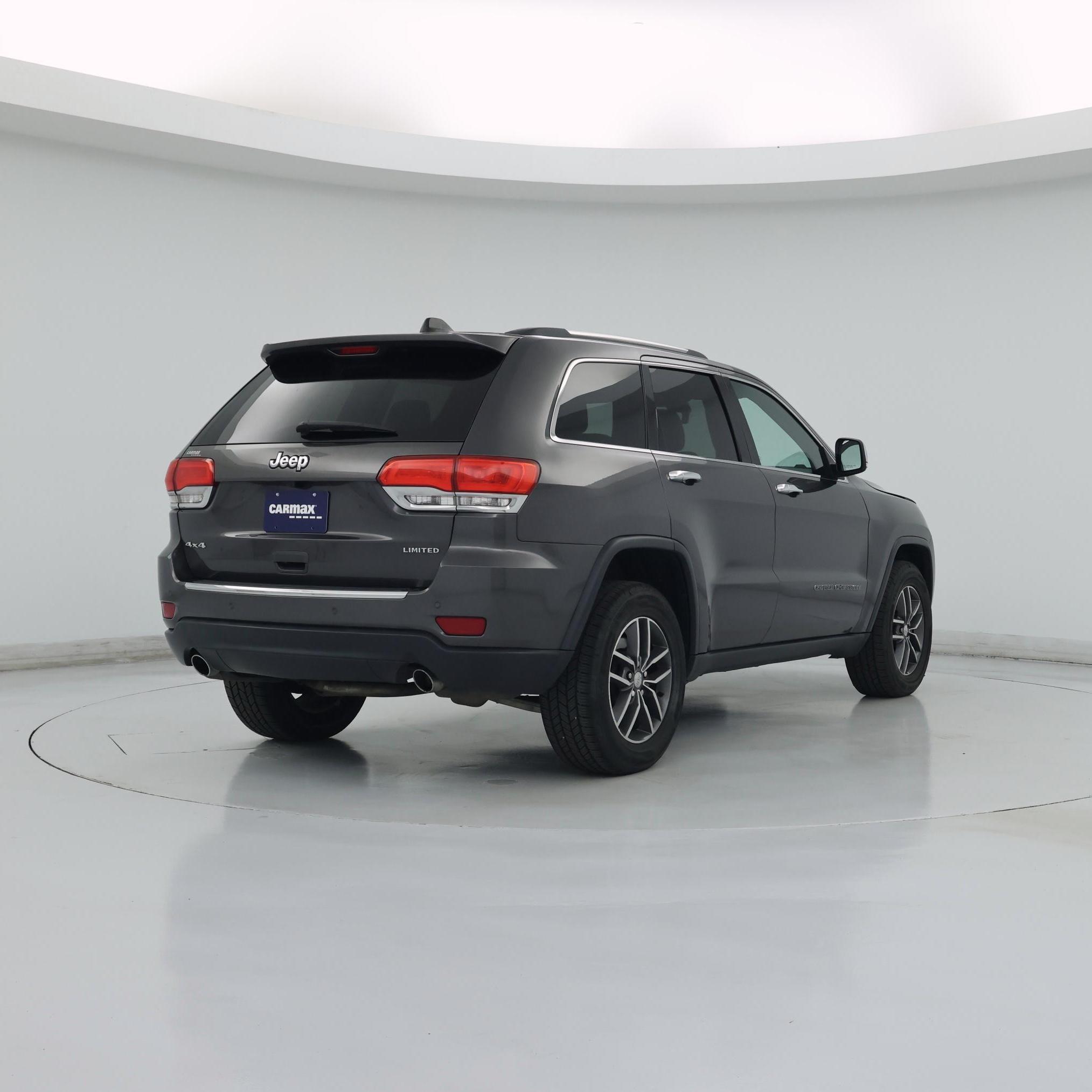 Thumbnail: 2017 Jeep Grand Cherokee - 8