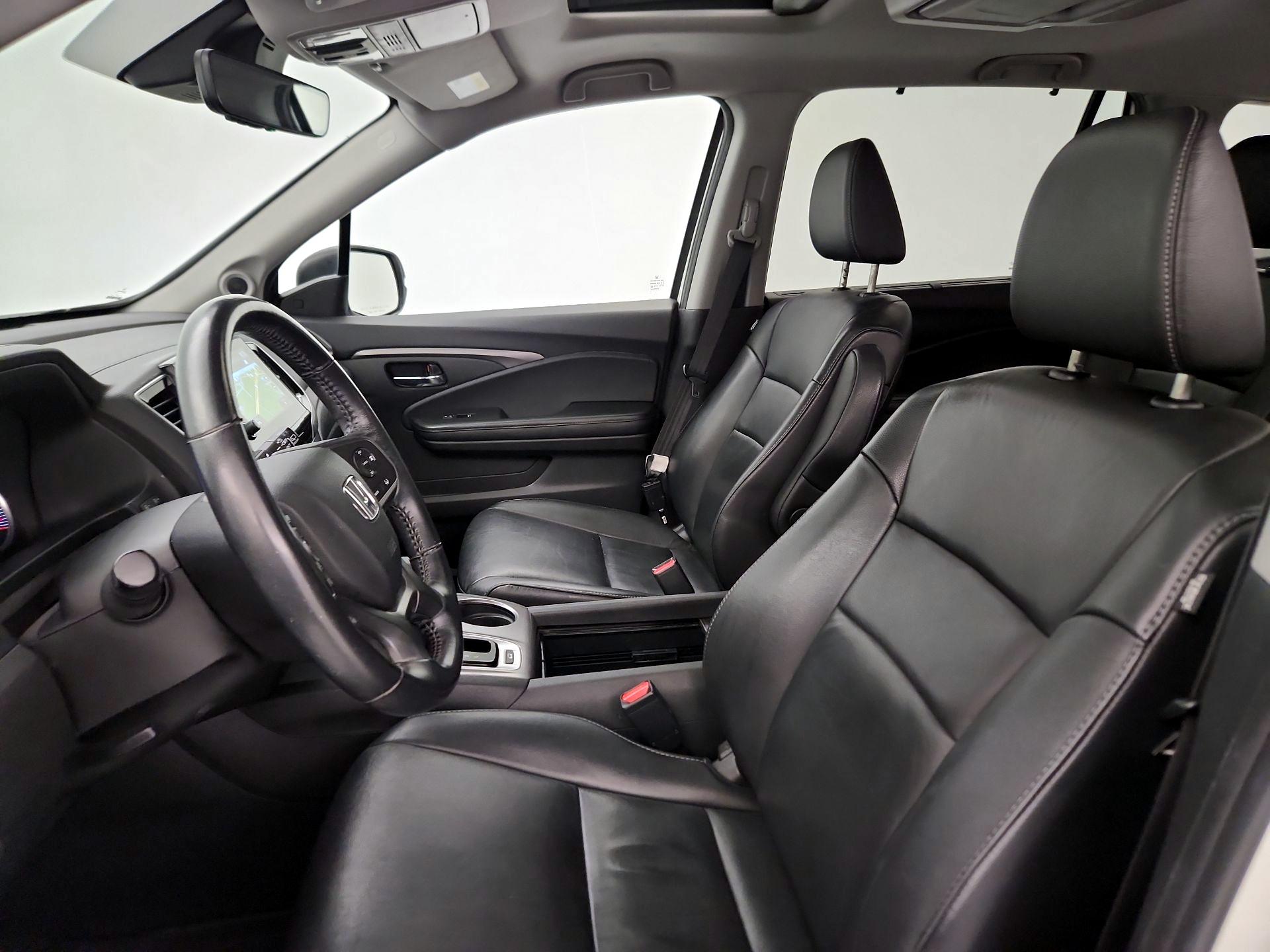 Thumbnail: 2019 Honda Pilot - 11