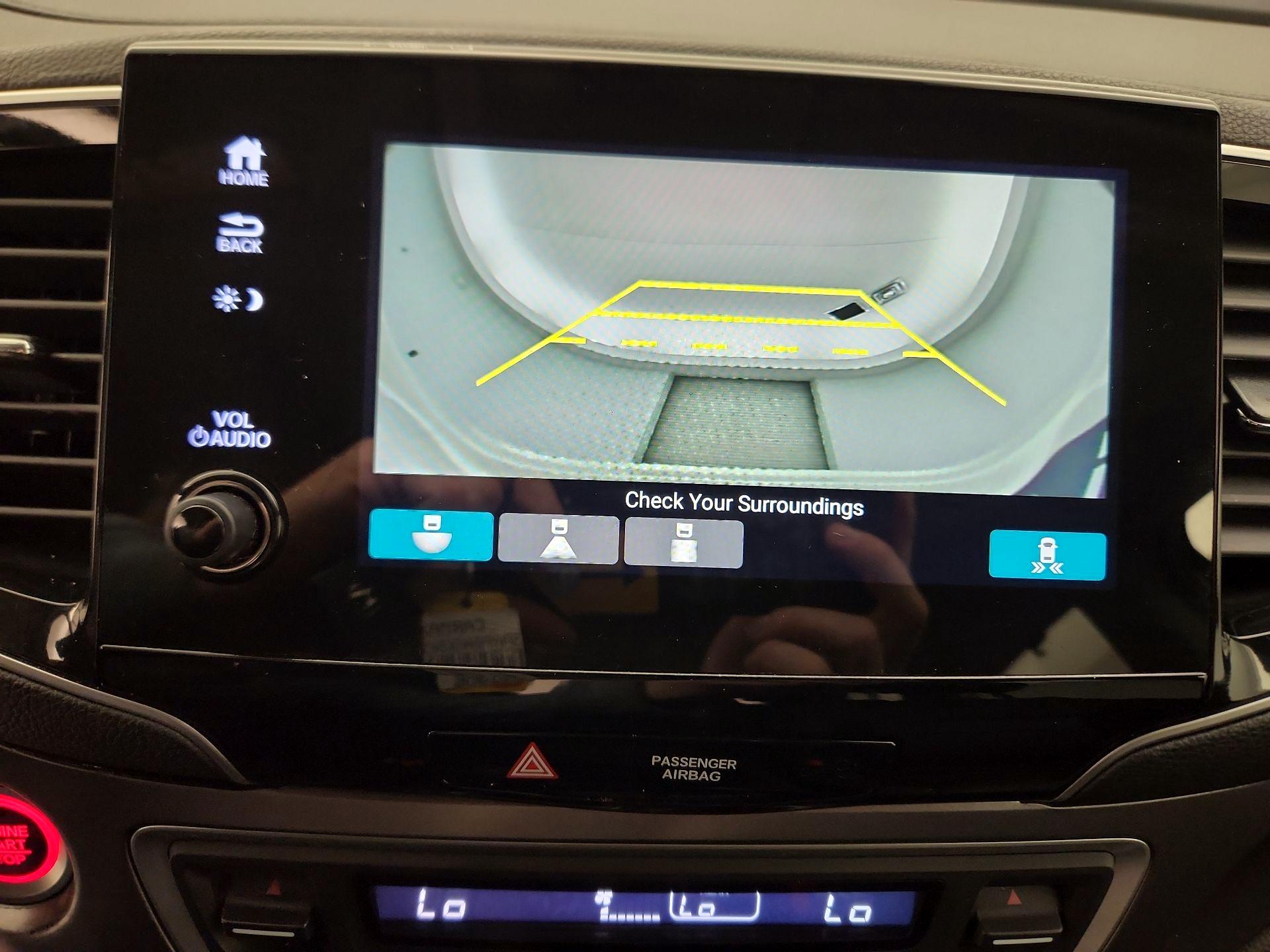 Thumbnail: 2019 Honda Pilot - 15