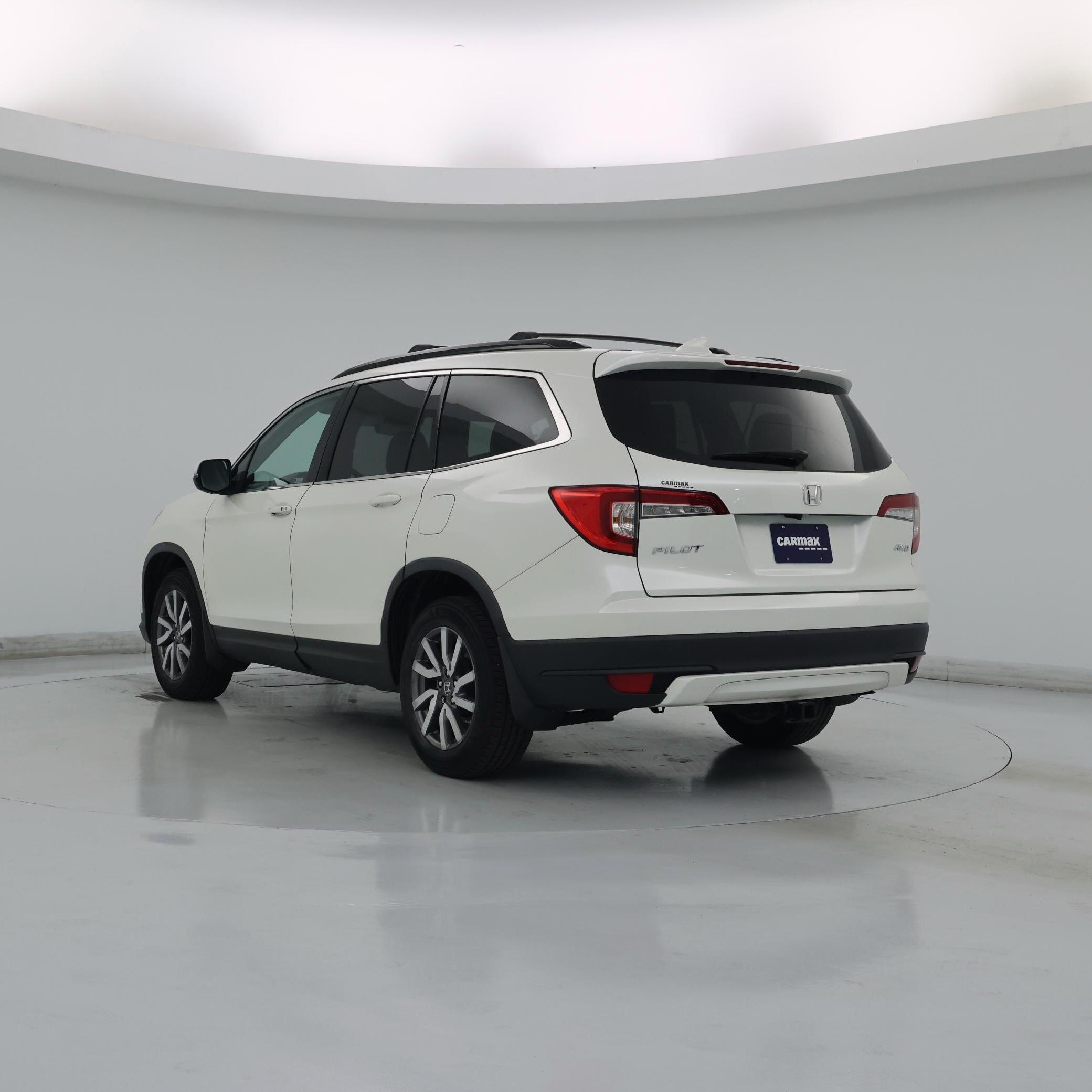 Thumbnail: 2019 Honda Pilot - 2