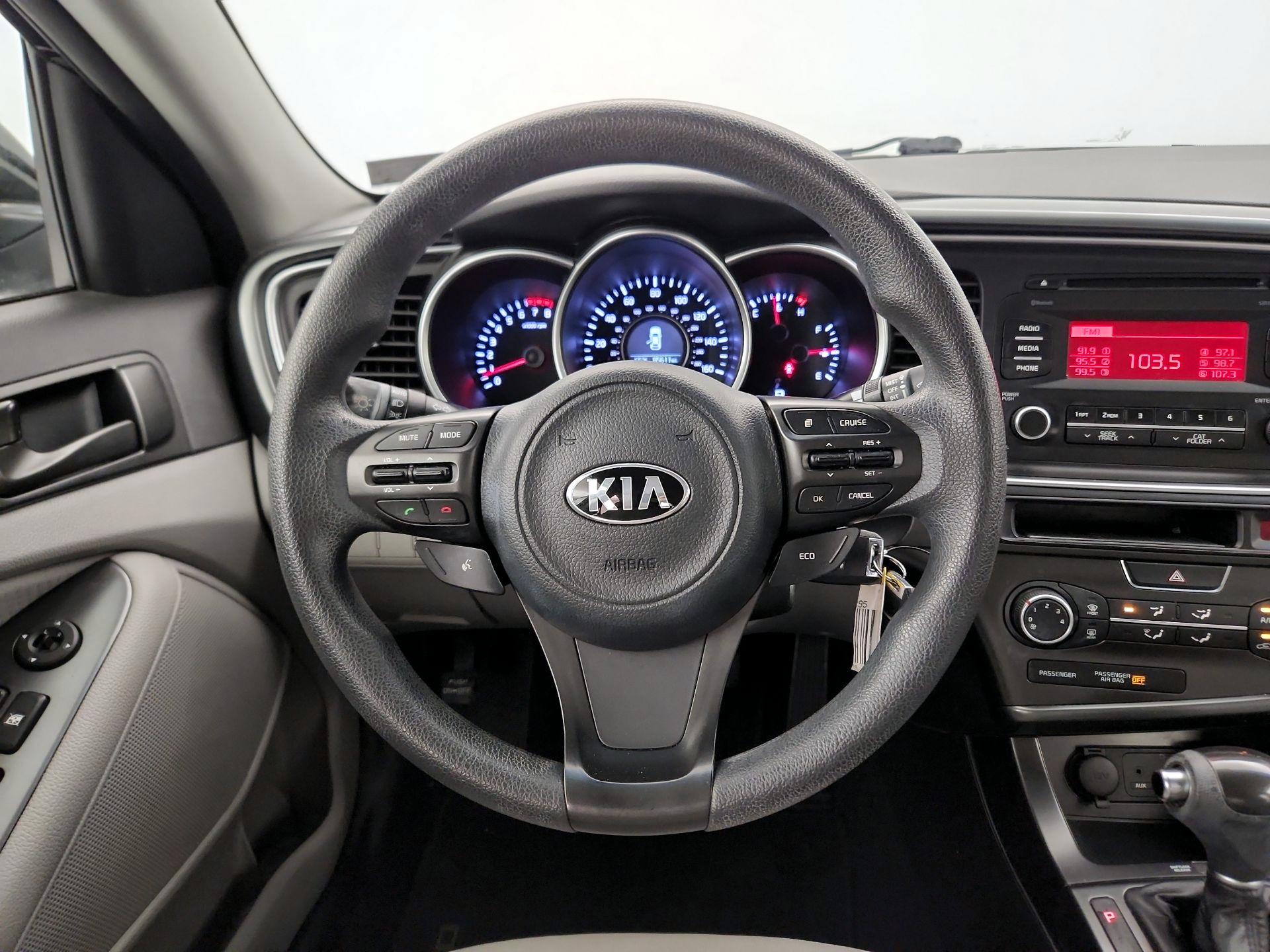 Thumbnail: 2015 Kia Optima - 10