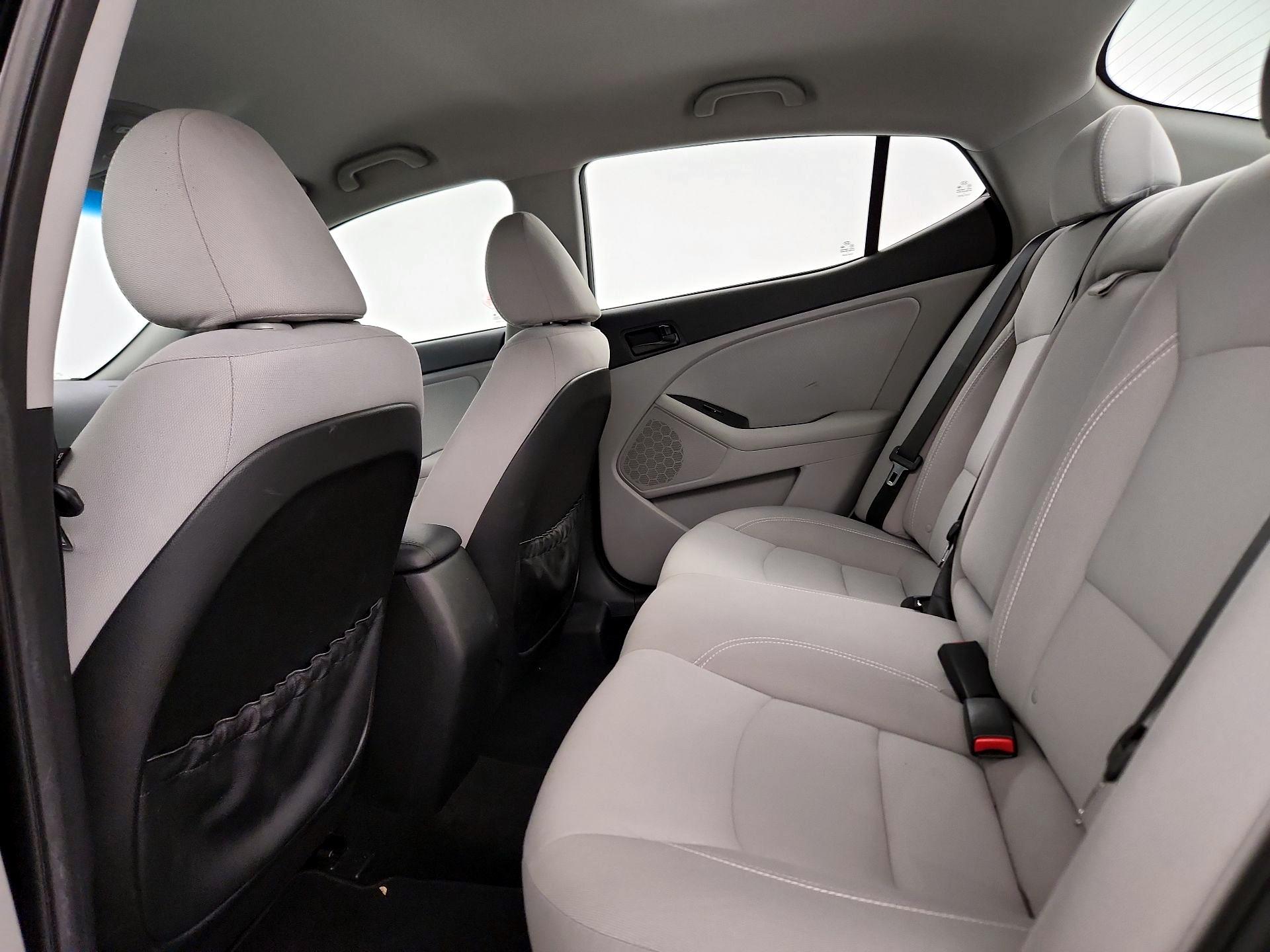 Thumbnail: 2015 Kia Optima - 17