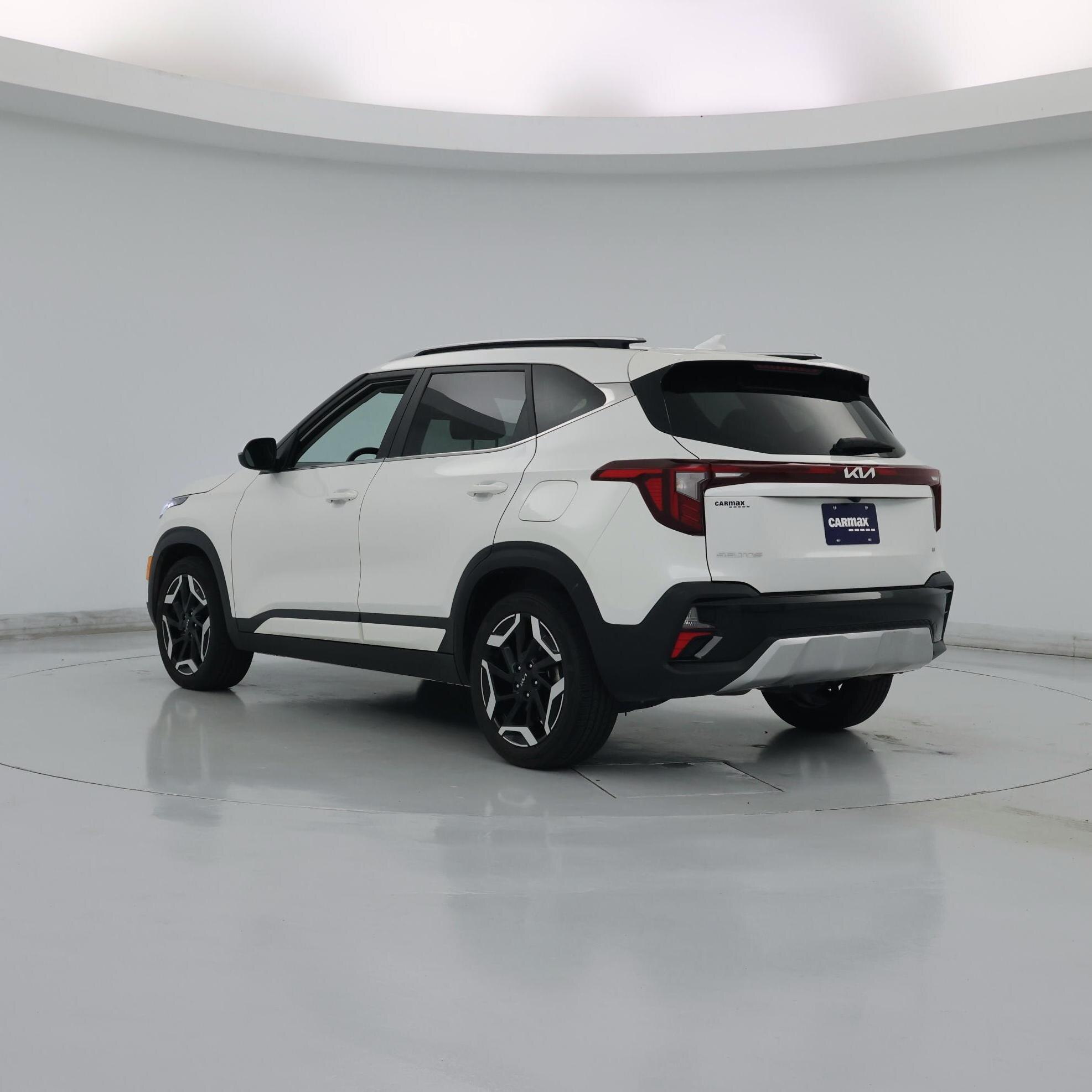 Thumbnail: 2024 Kia Seltos - 2
