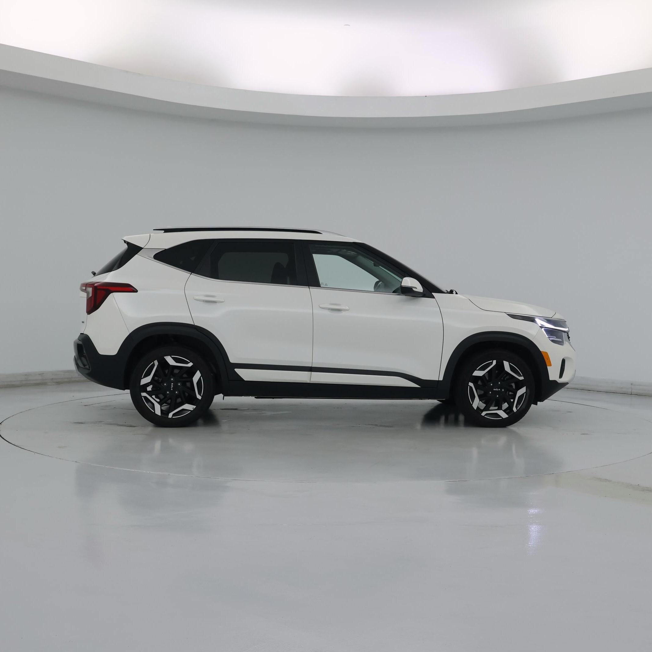 Thumbnail: 2024 Kia Seltos - 7
