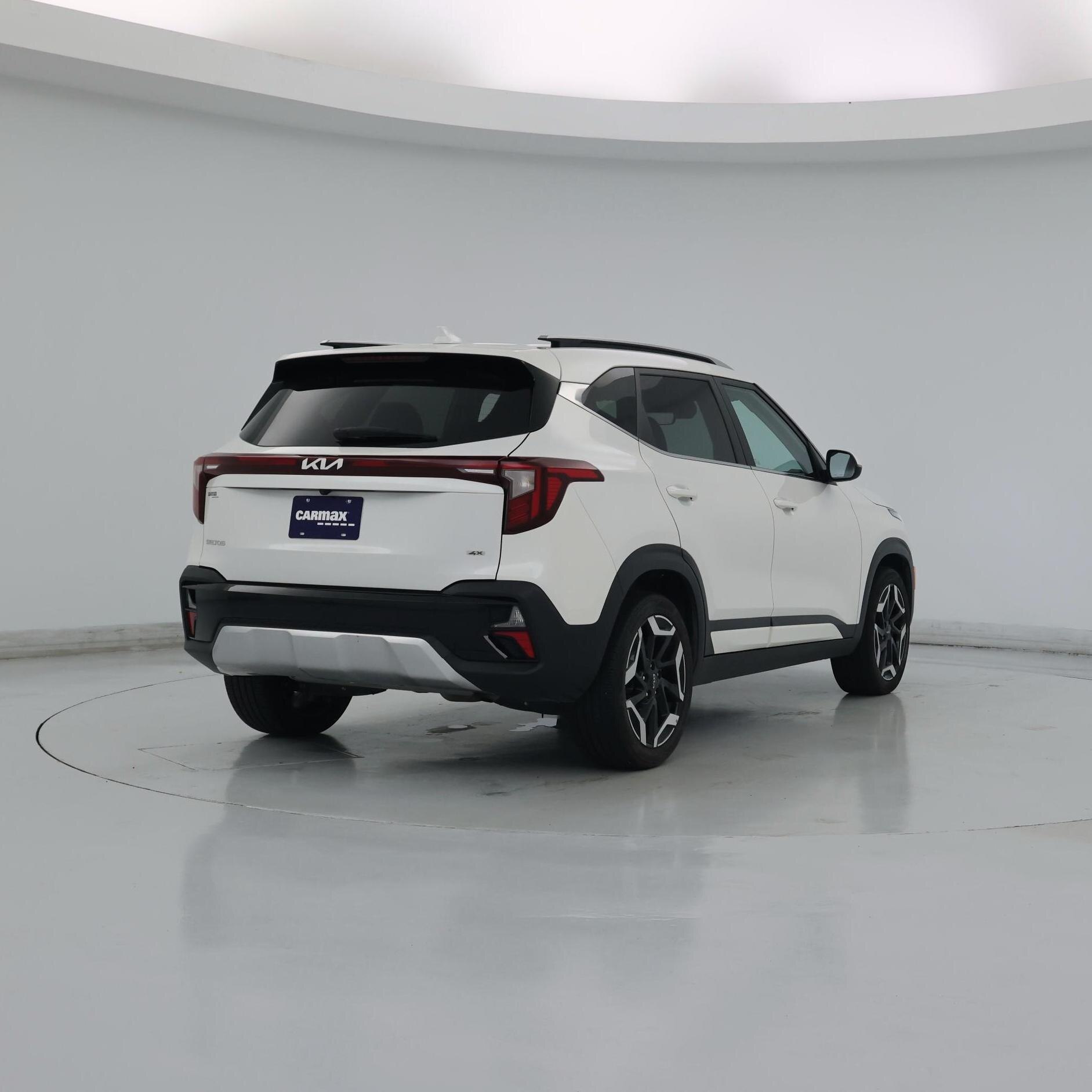 Thumbnail: 2024 Kia Seltos - 8