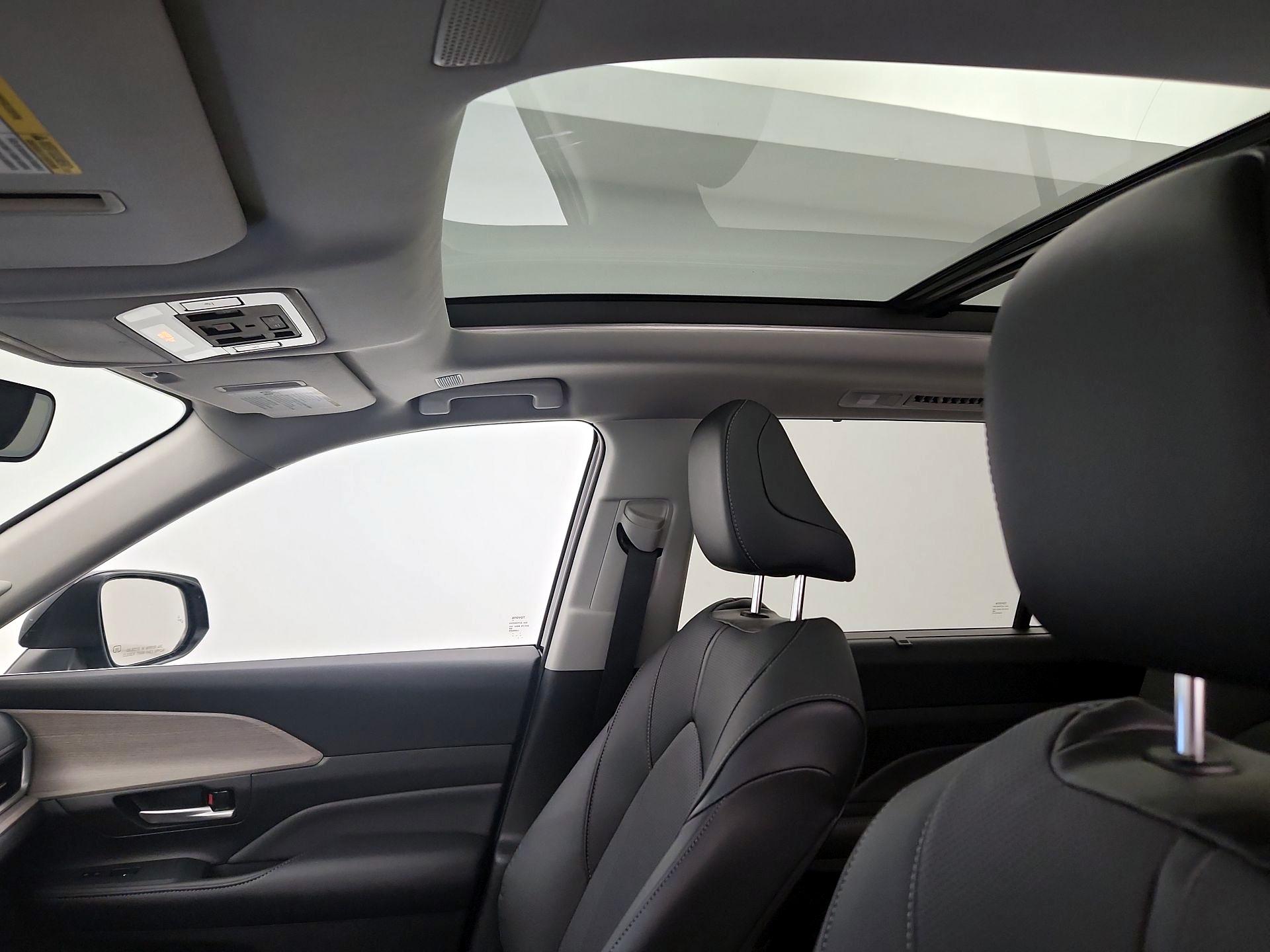 Thumbnail: 2025 Toyota Grand Highlander - 20