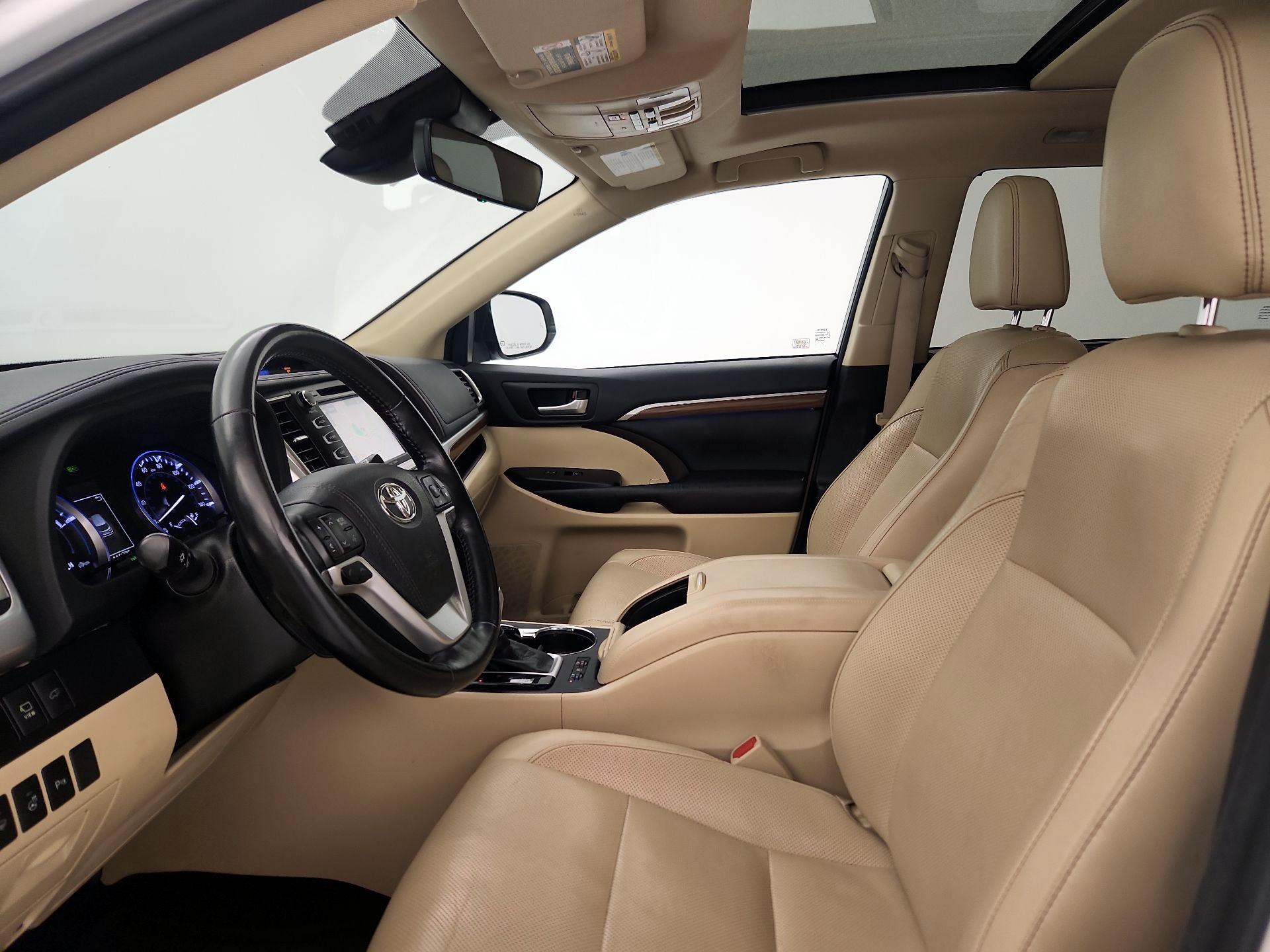 Thumbnail: 2017 Toyota Highlander - 11