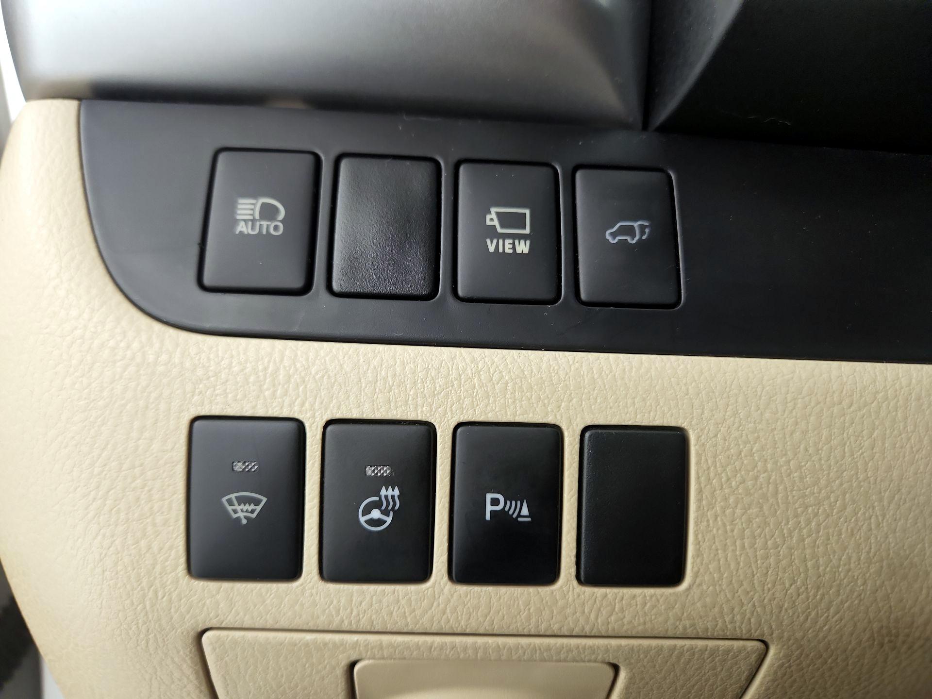 Thumbnail: 2017 Toyota Highlander - 13