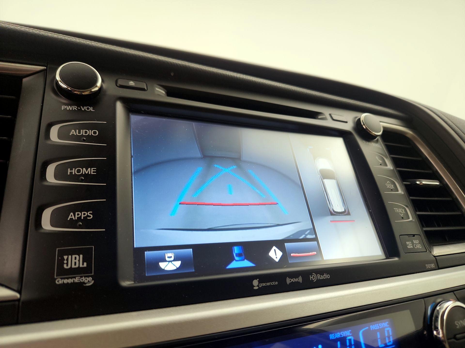 Thumbnail: 2017 Toyota Highlander - 15