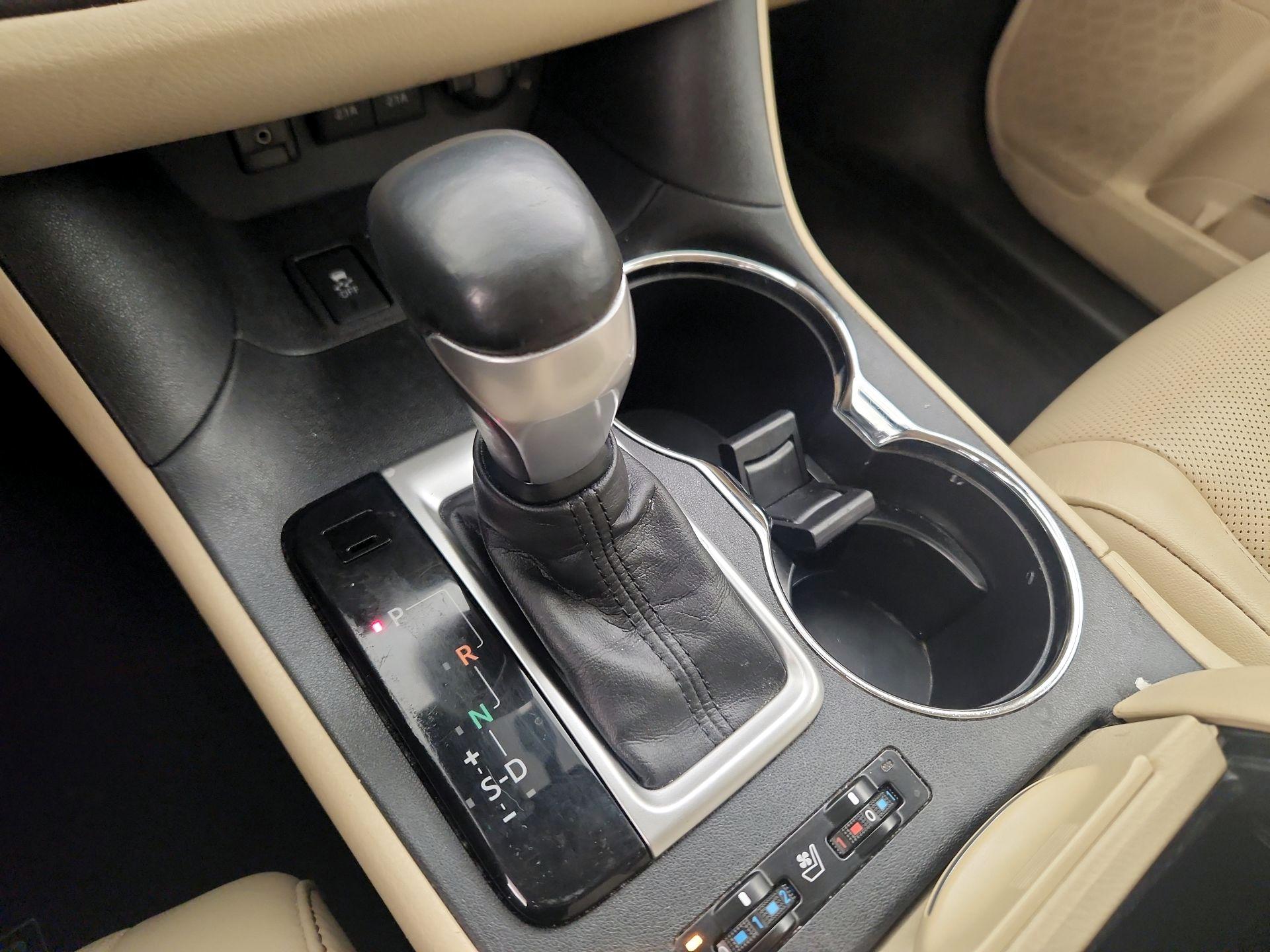 Thumbnail: 2017 Toyota Highlander - 18