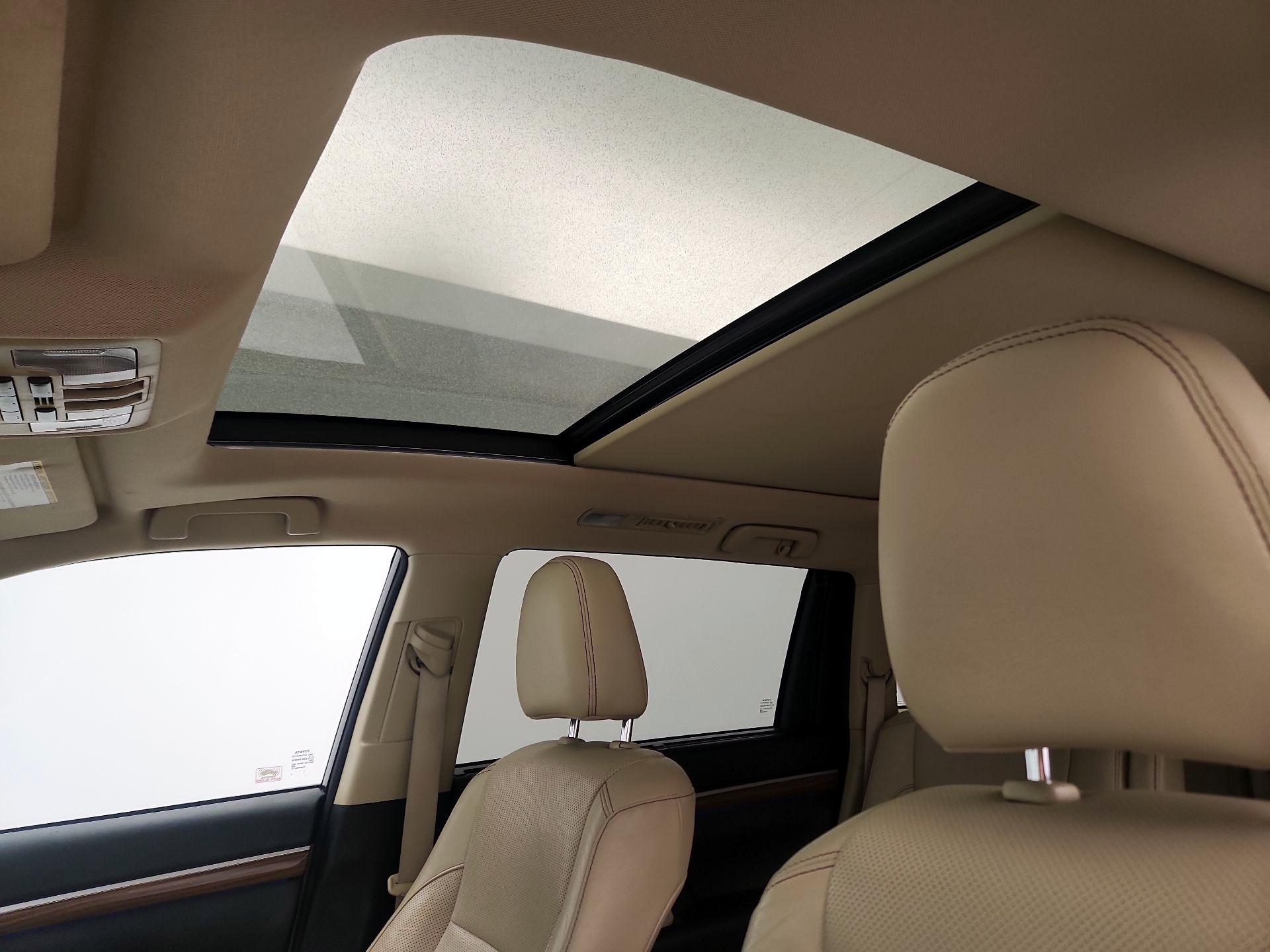 Thumbnail: 2017 Toyota Highlander - 20