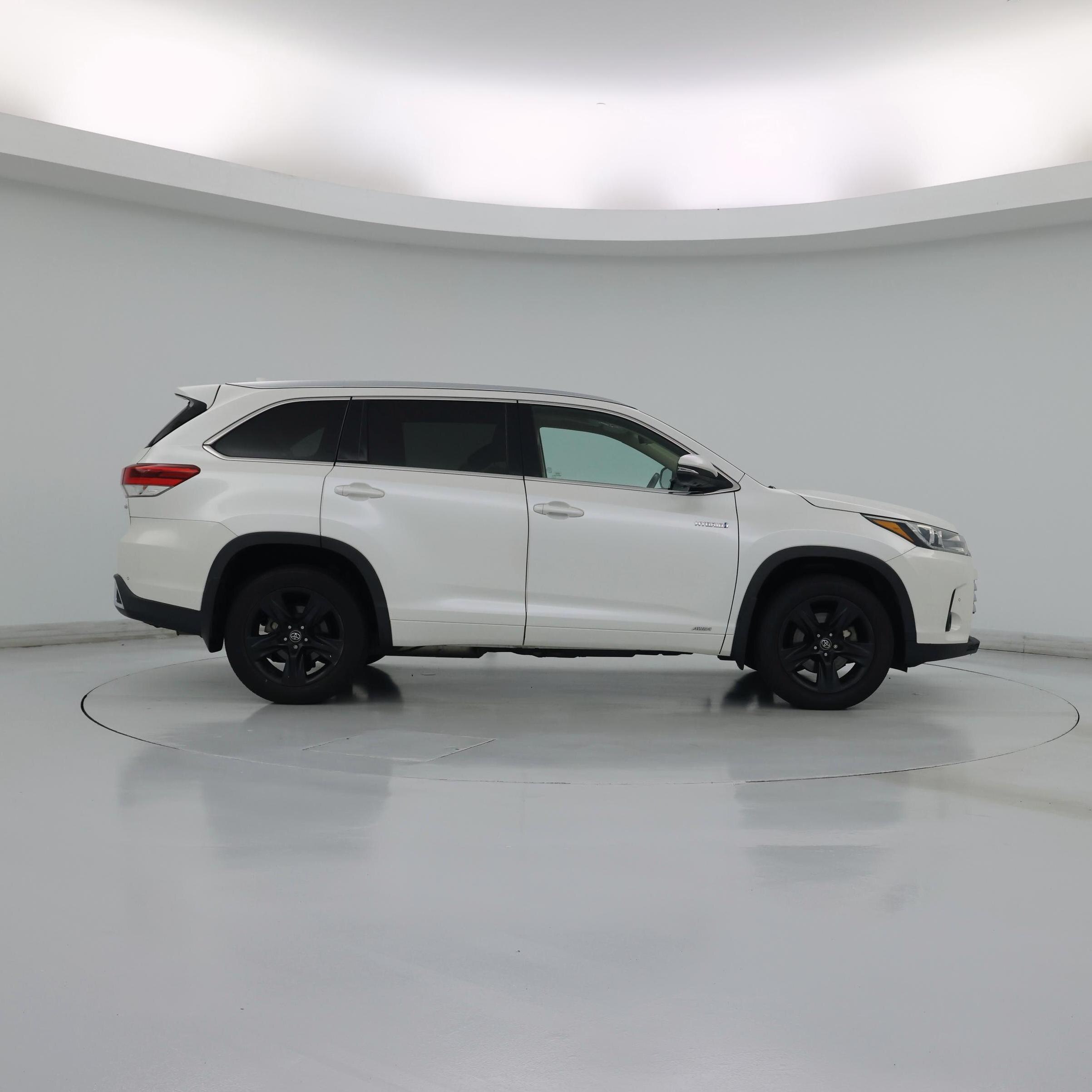 Thumbnail: 2017 Toyota Highlander - 7