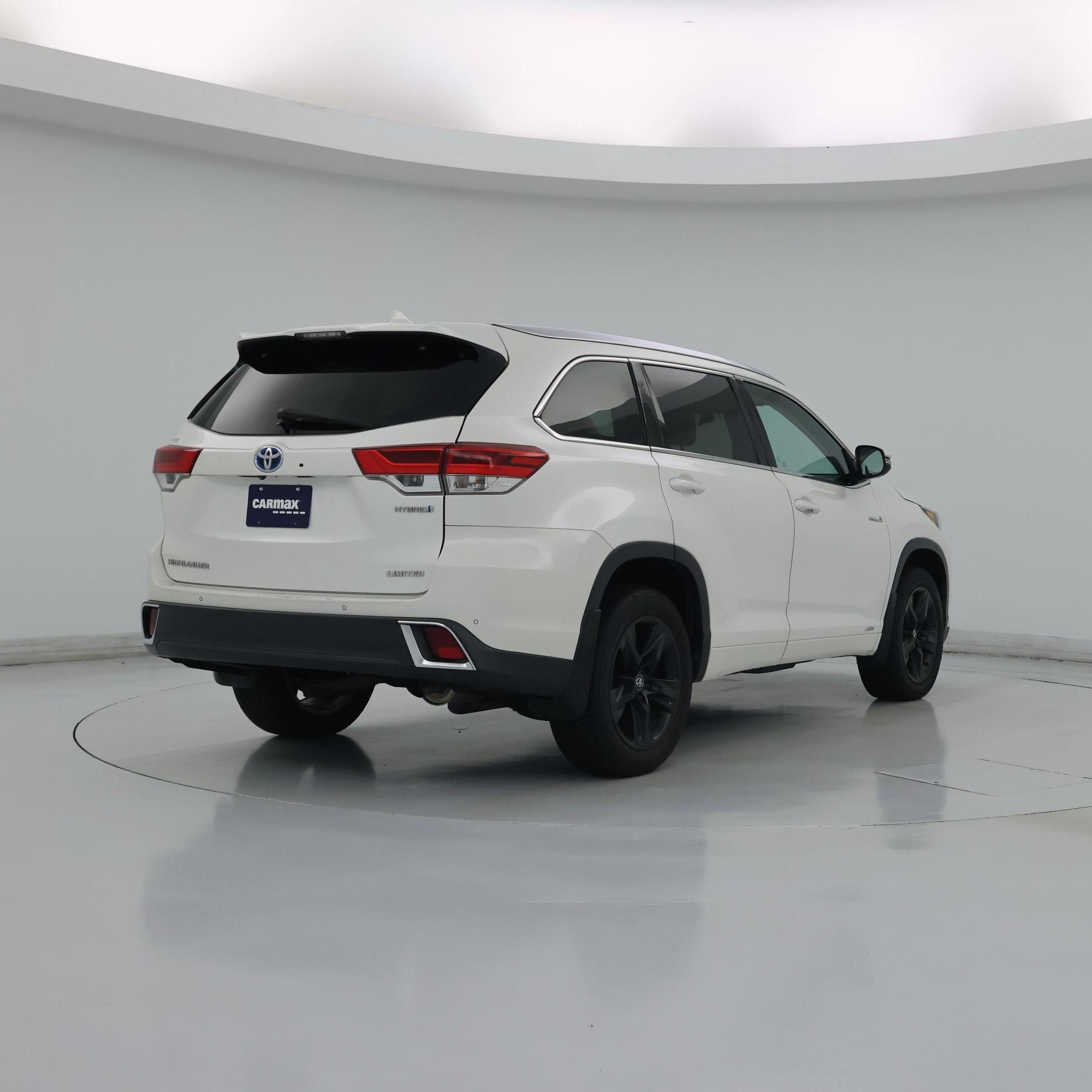 Thumbnail: 2017 Toyota Highlander - 8