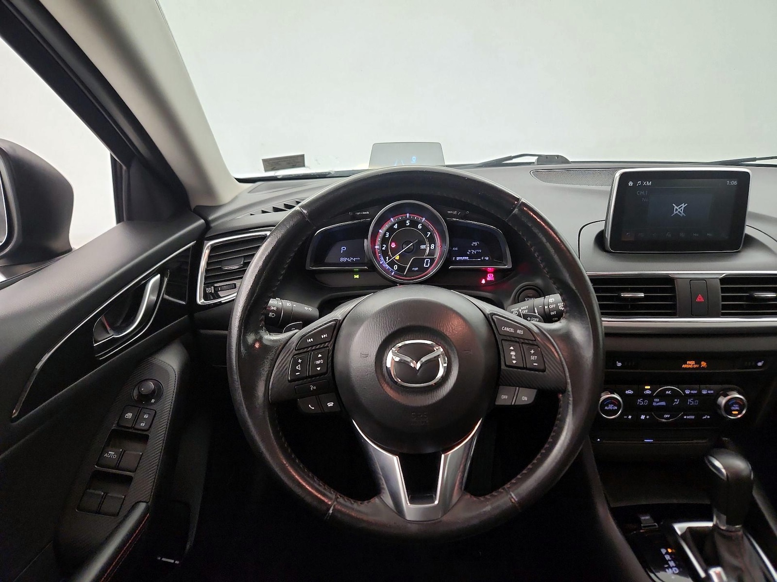 2016 Mazda MAZDA3 s Grand Touring - Photo 11