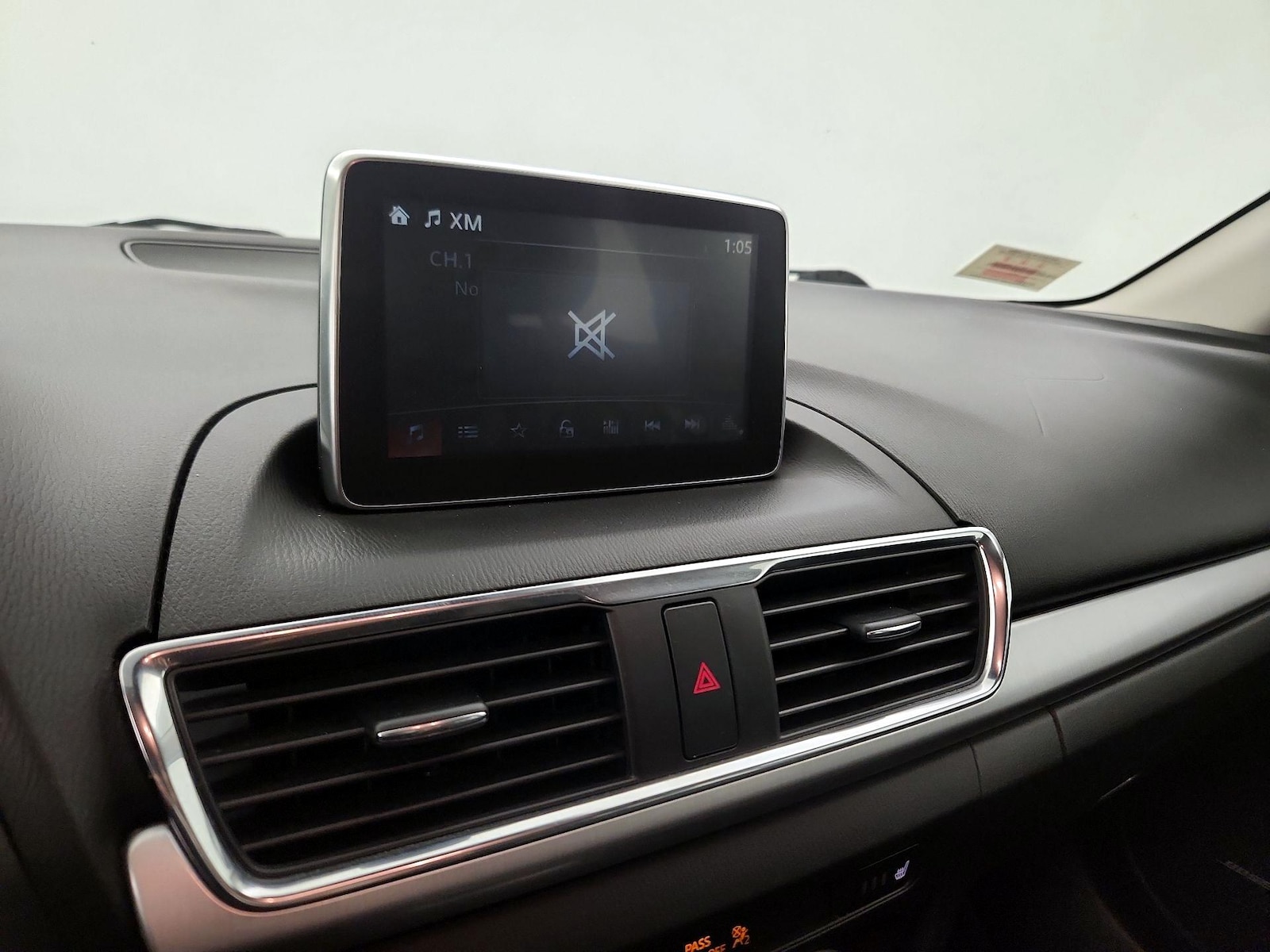 2016 Mazda MAZDA3 s Grand Touring - Photo 14