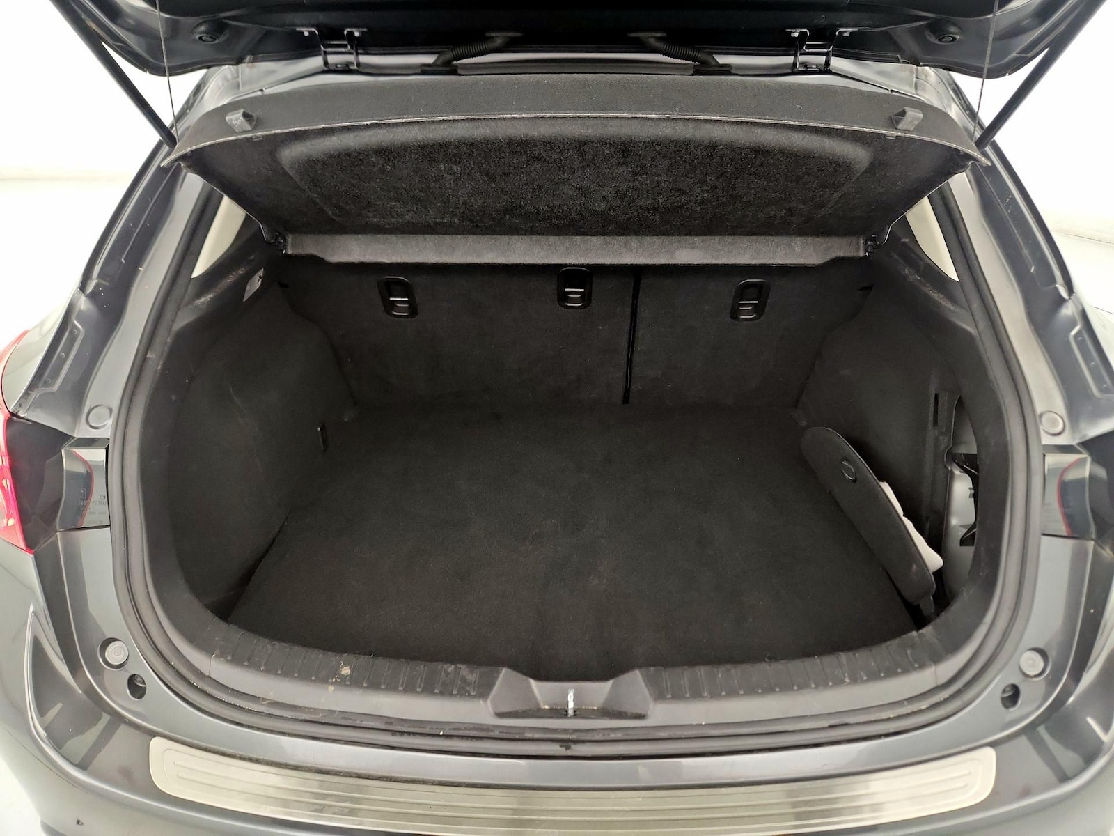 2016 Mazda MAZDA3 s Grand Touring - Photo 18