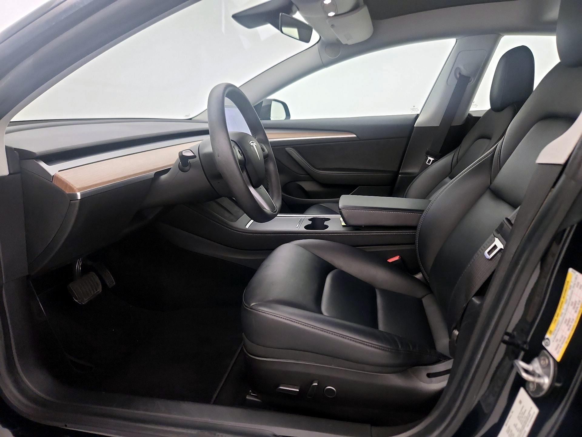 Thumbnail: 2021 Tesla Model 3 - 11