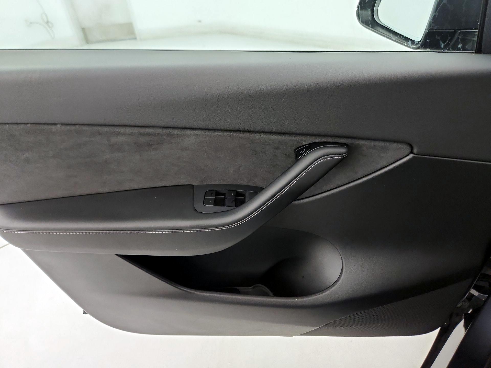 Thumbnail: 2021 Tesla Model Y - 12