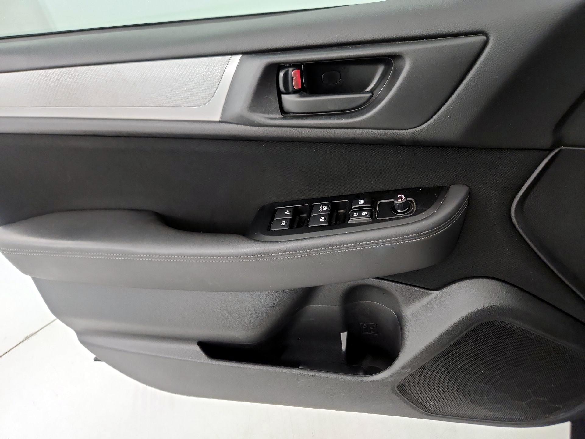 Thumbnail: 2016 Subaru Outback - 12