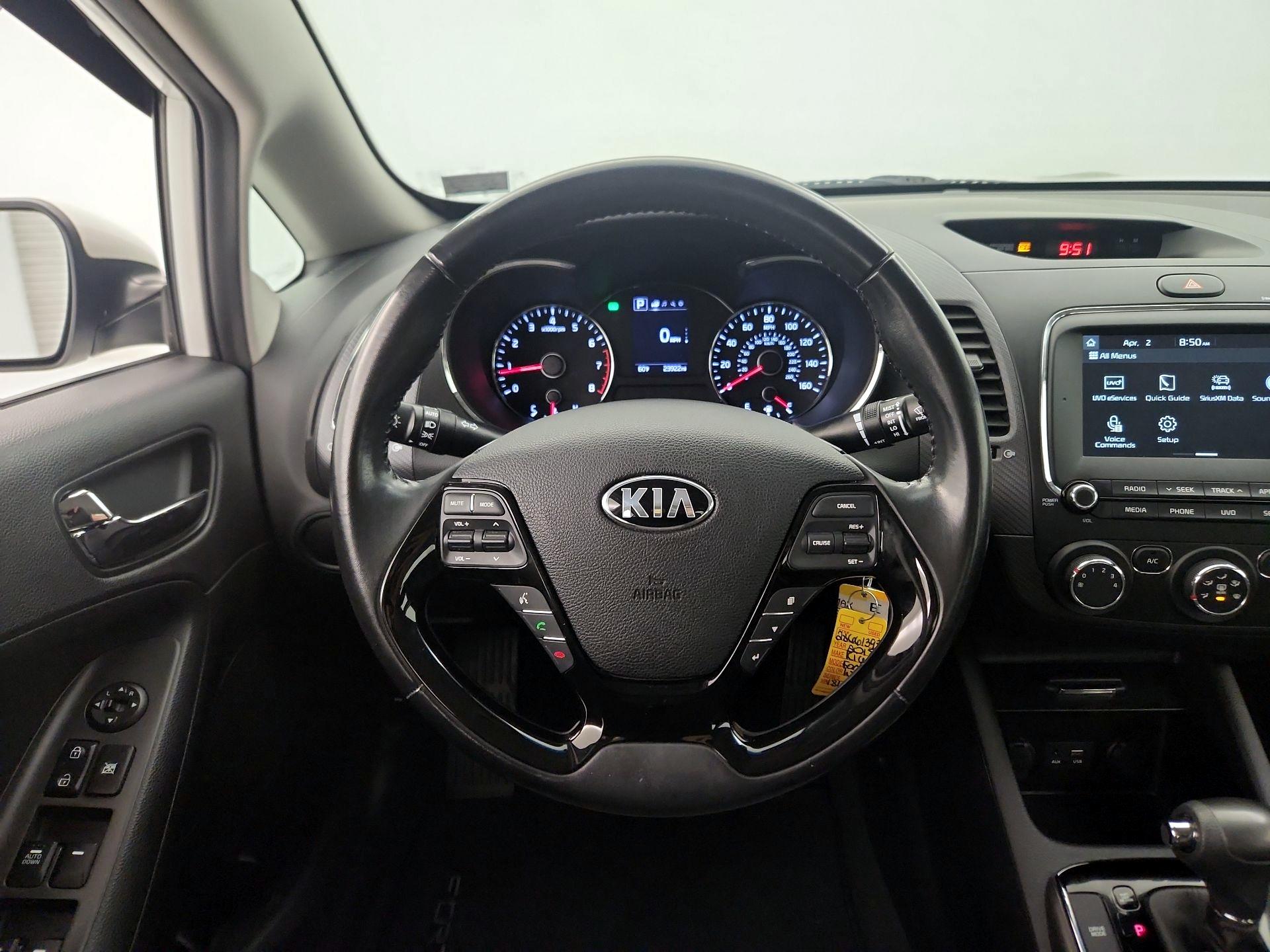 Thumbnail: 2018 Kia Forte - 10