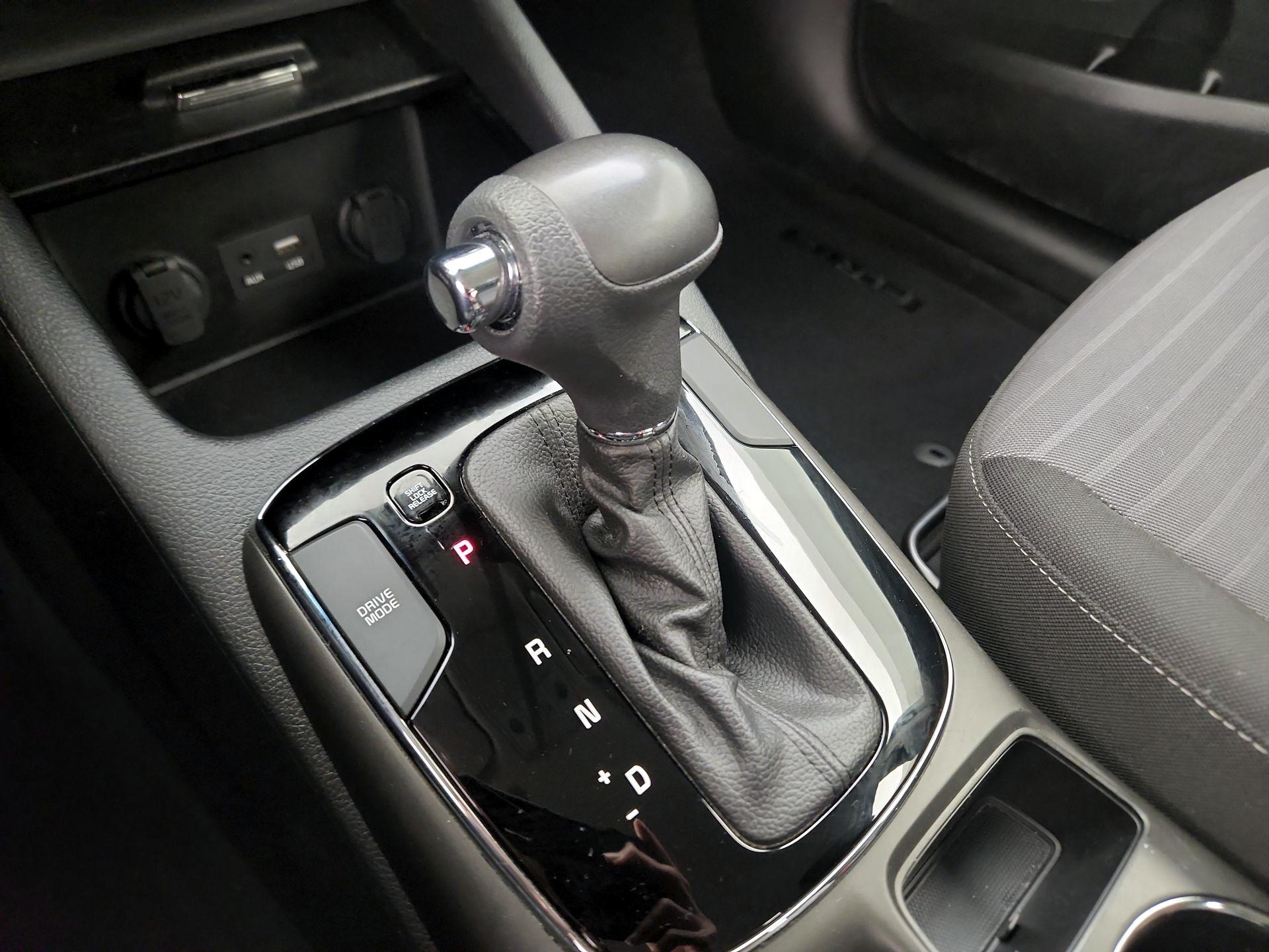 Thumbnail: 2018 Kia Forte - 17