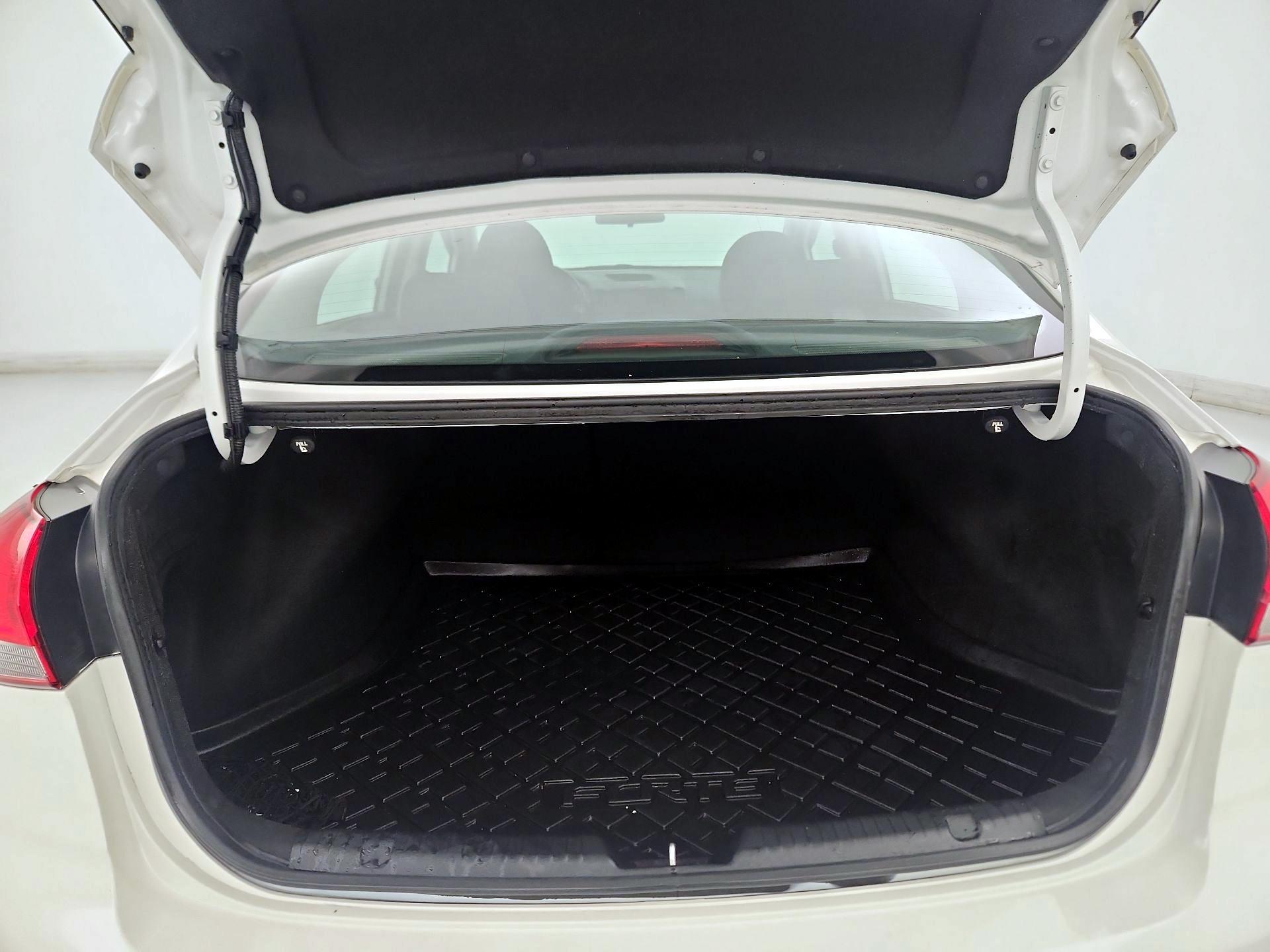 Thumbnail: 2018 Kia Forte - 20