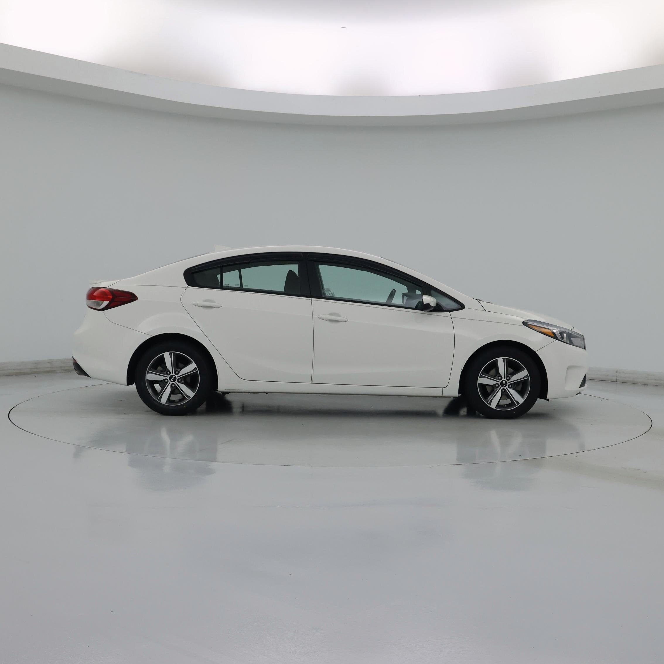 Thumbnail: 2018 Kia Forte - 7