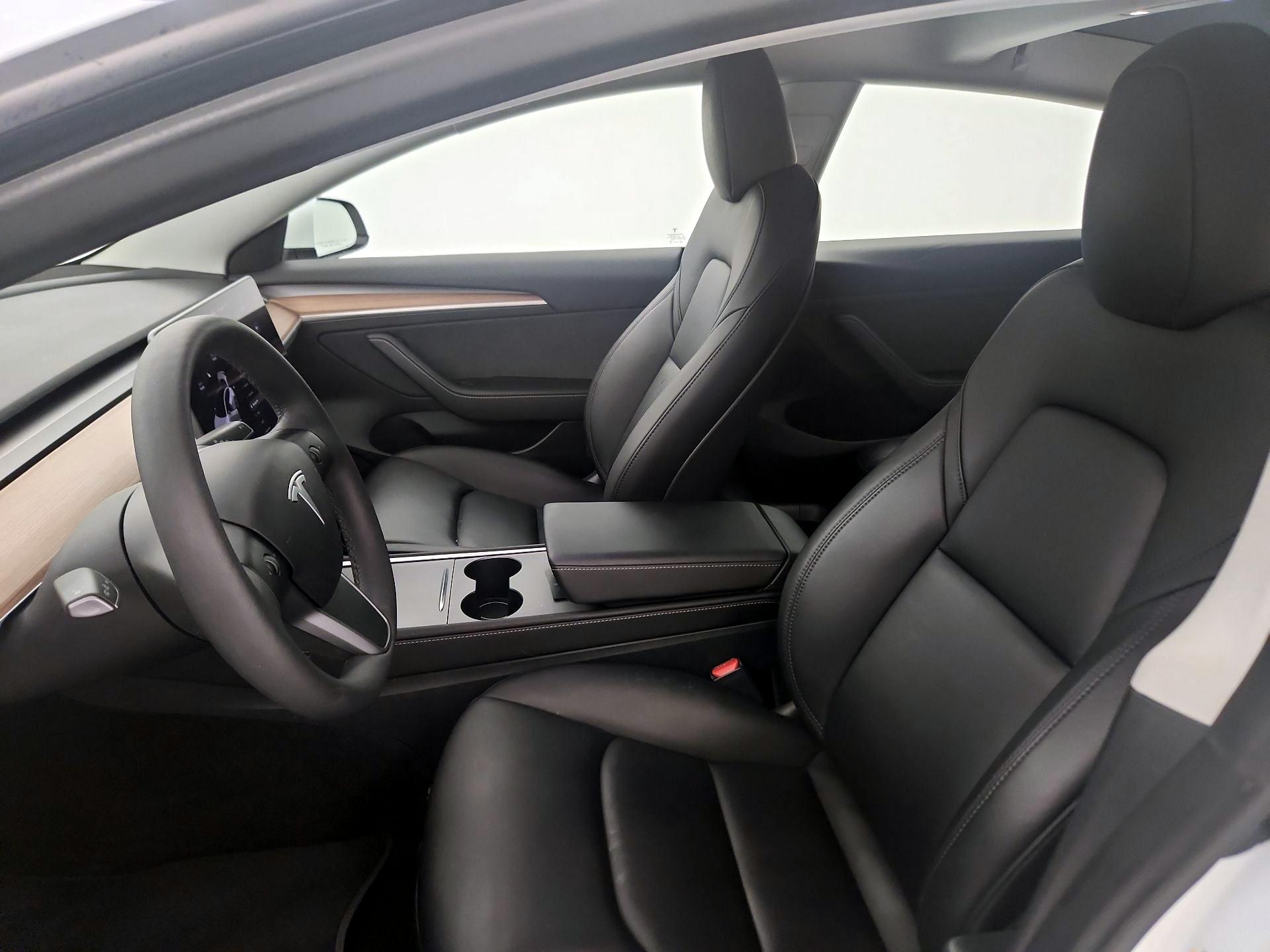 Thumbnail: 2023 Tesla Model 3 - 11