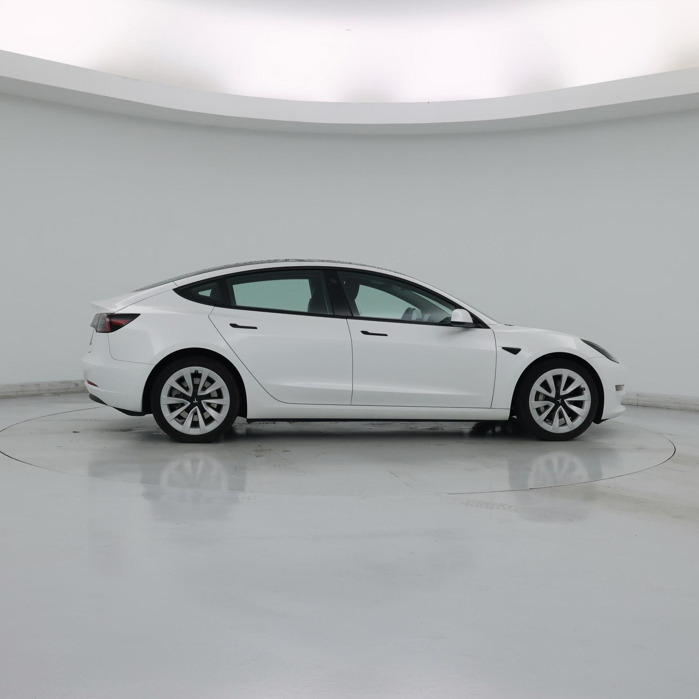 Thumbnail: 2023 Tesla Model 3 - 7