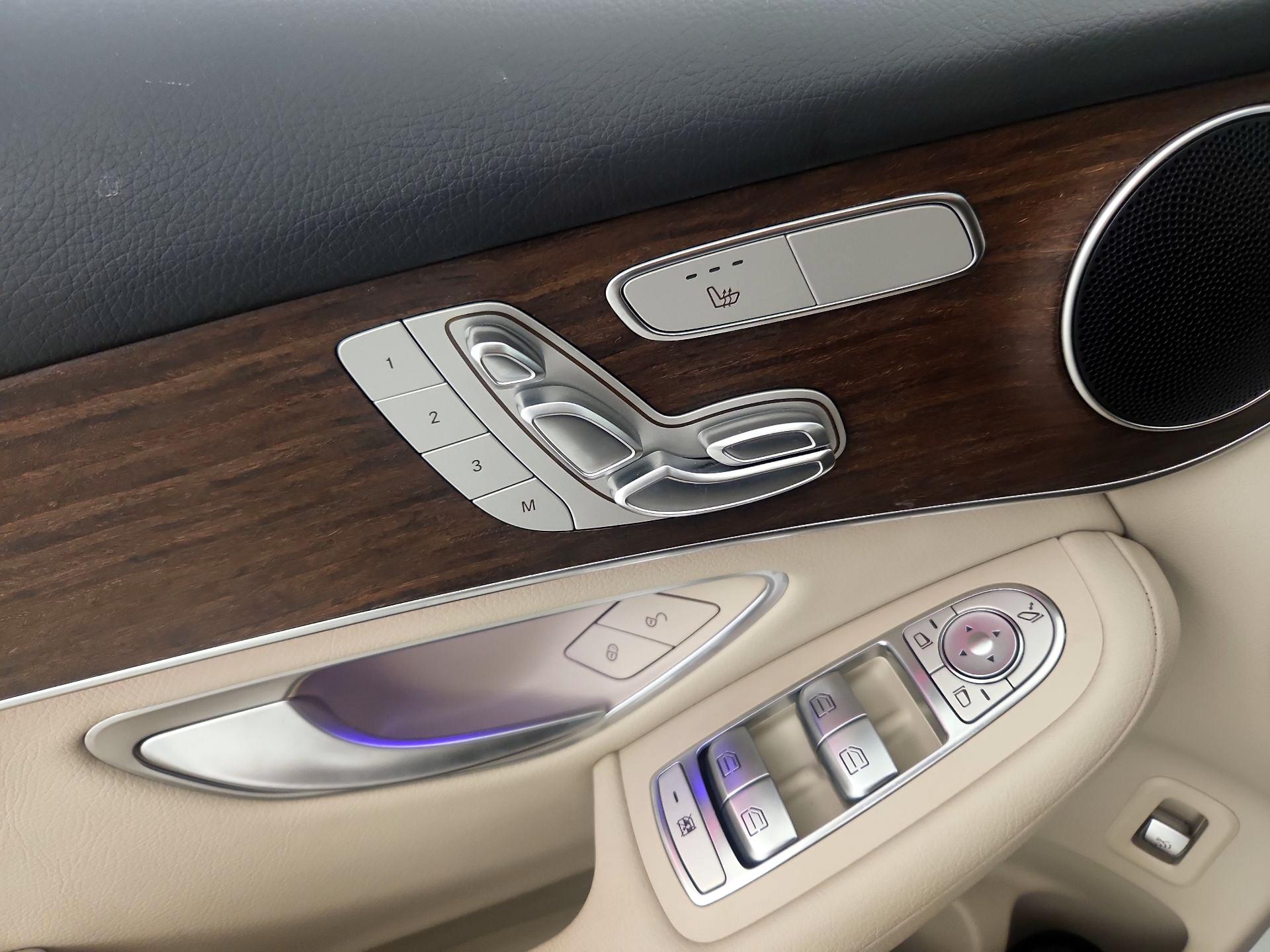 Thumbnail: 2022 Mercedes-Benz GLC - 12