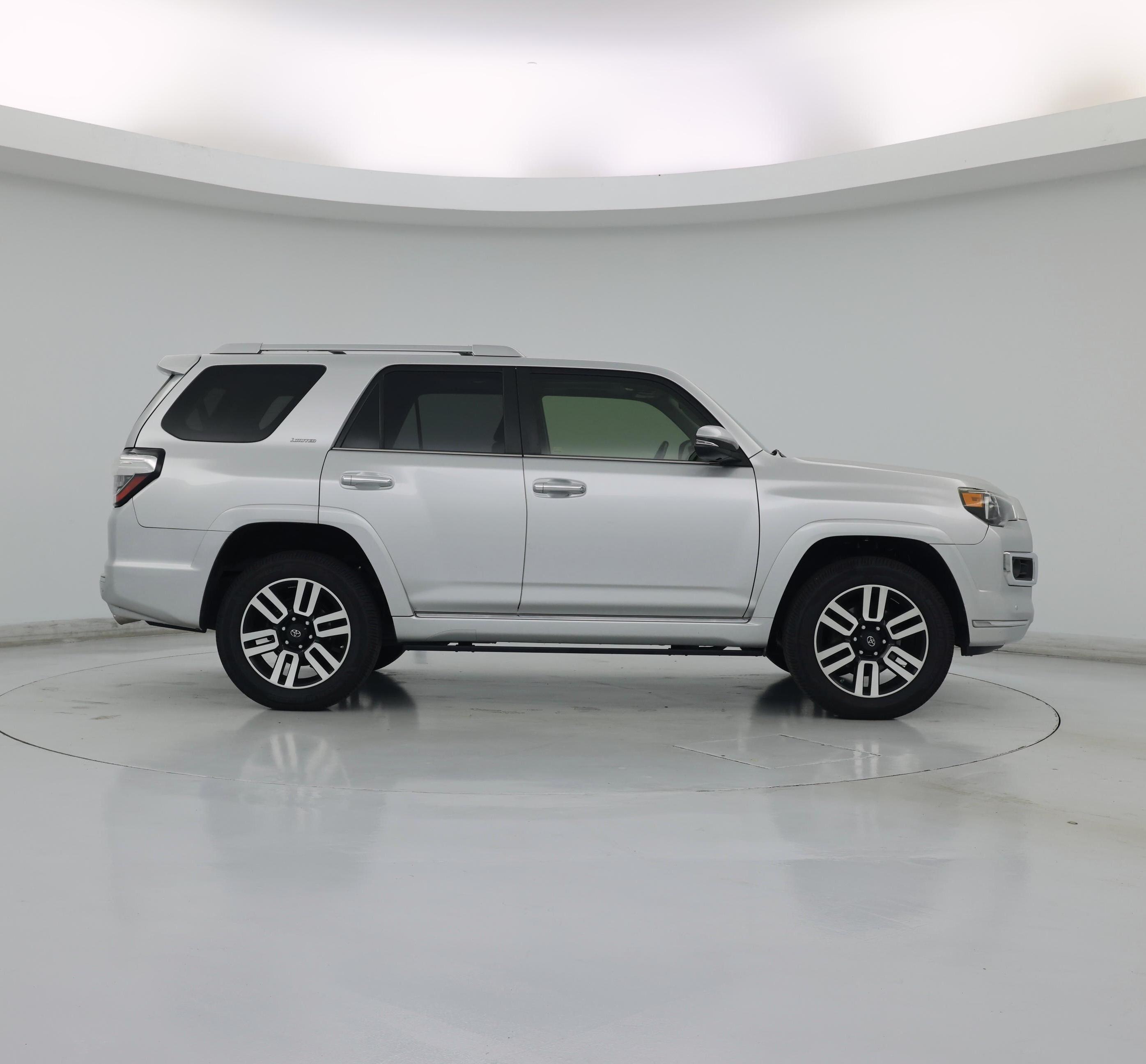 Thumbnail: 2018 Toyota 4Runner - 7