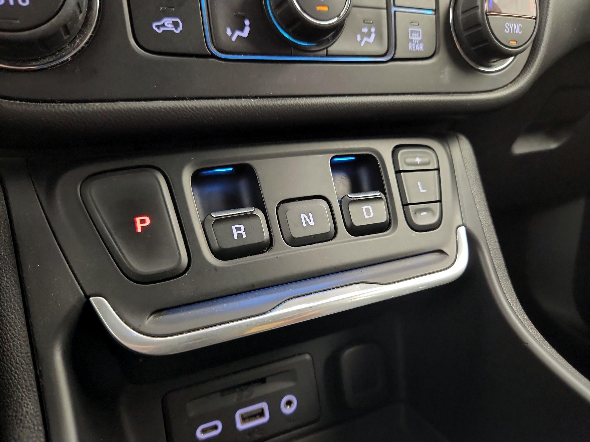 Thumbnail: 2020 GMC Terrain - 17