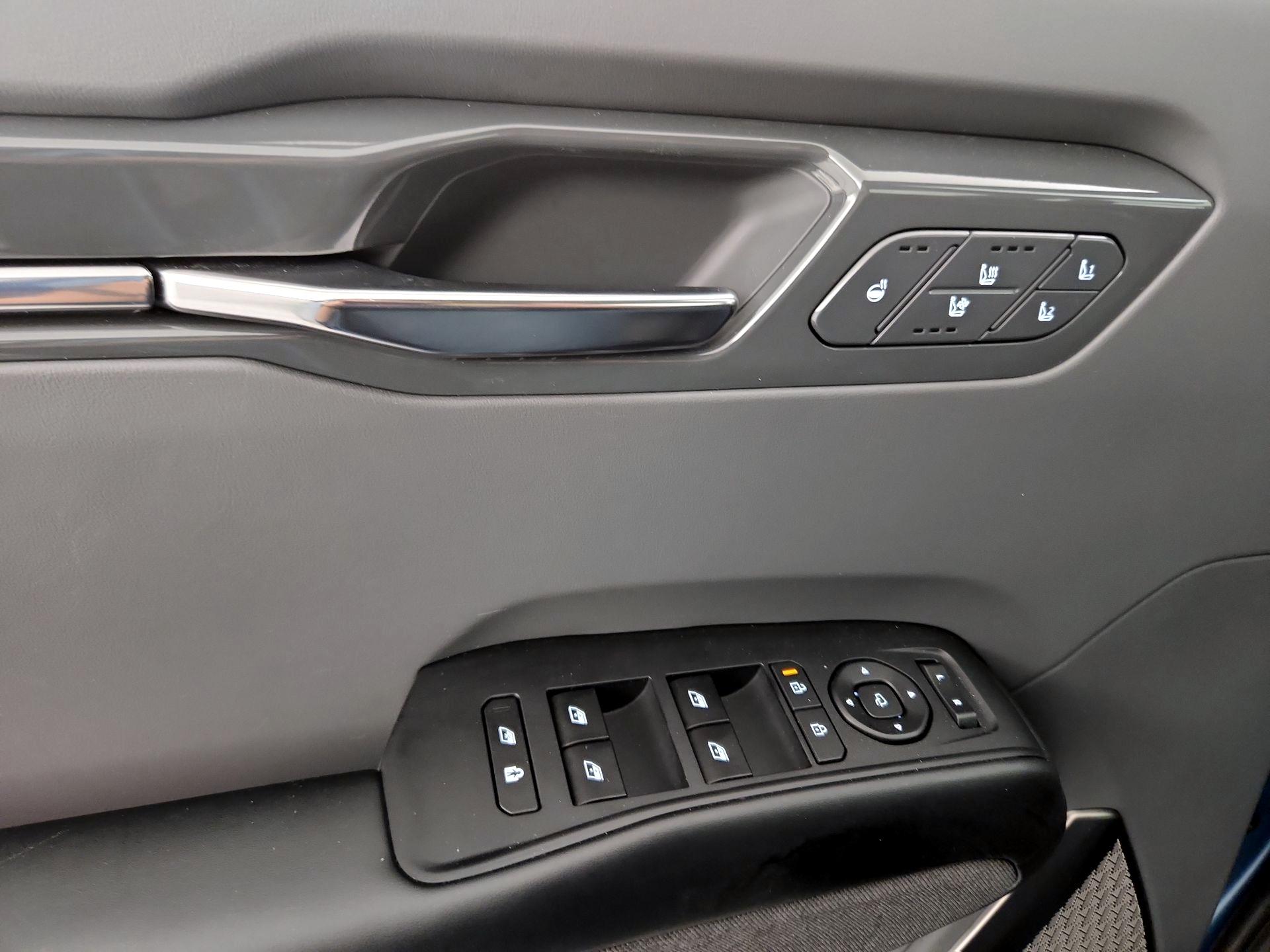 Thumbnail: 2024 Kia EV9 - 12