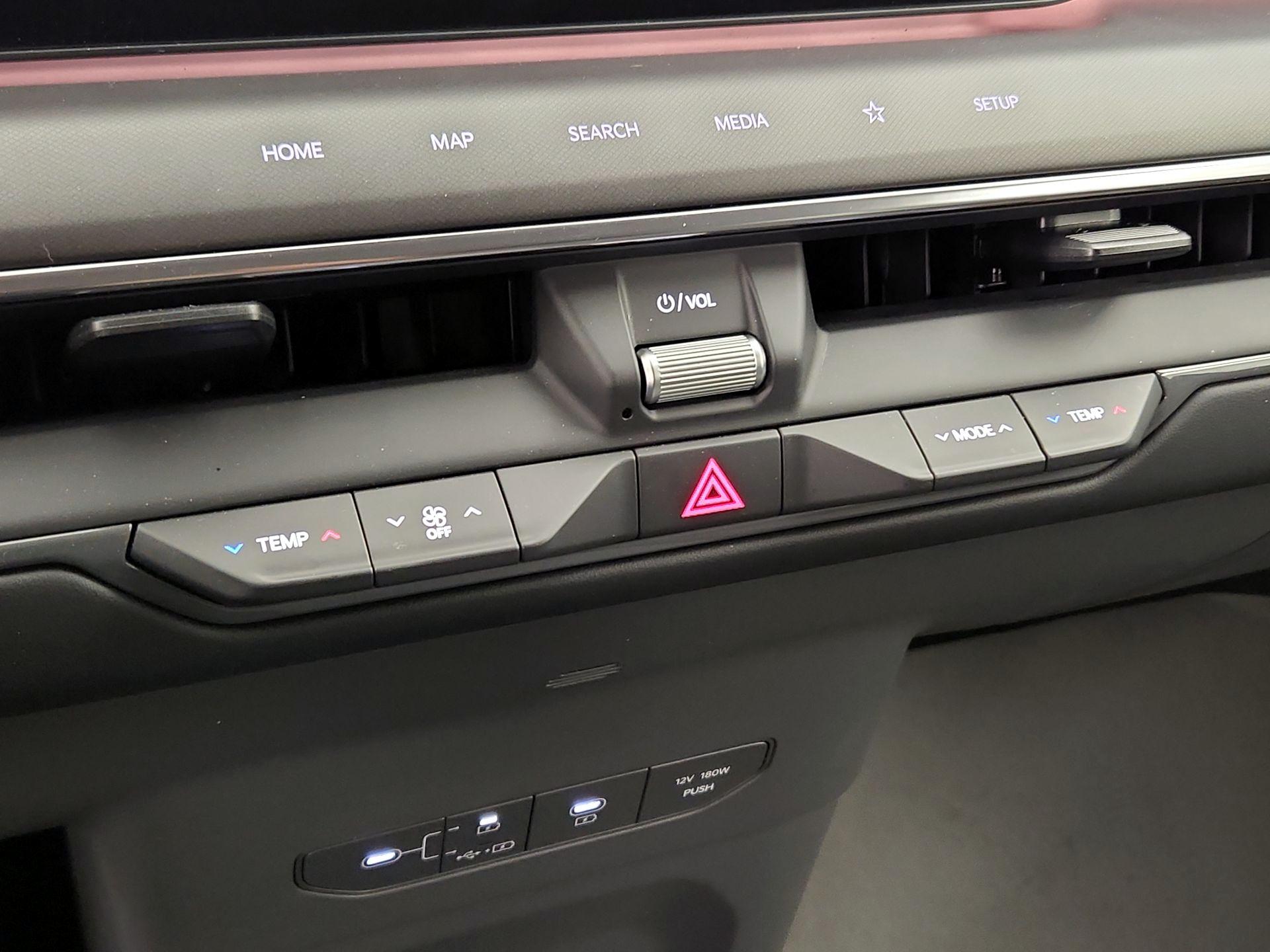 Thumbnail: 2024 Kia EV9 - 17